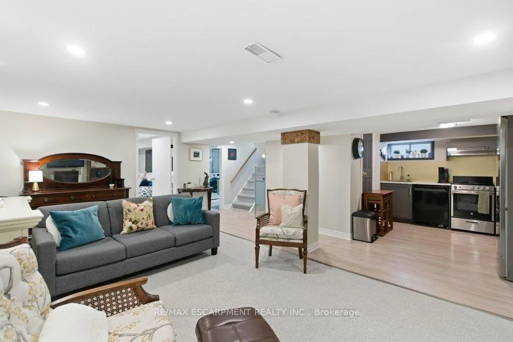 Photo 30 of 52 Sylvia Crescent, Hamilton, Rosedale — HOMEH