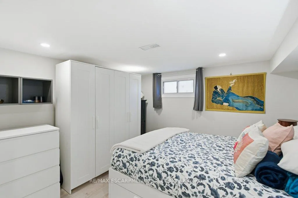 Photo 35 of 52 Sylvia Crescent, Hamilton, Rosedale — HOMEH