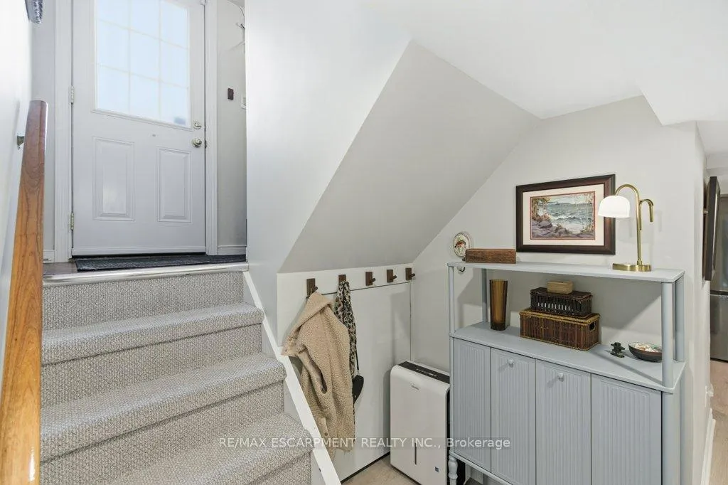 Photo 38 of 52 Sylvia Crescent, Hamilton, Rosedale — HOMEH