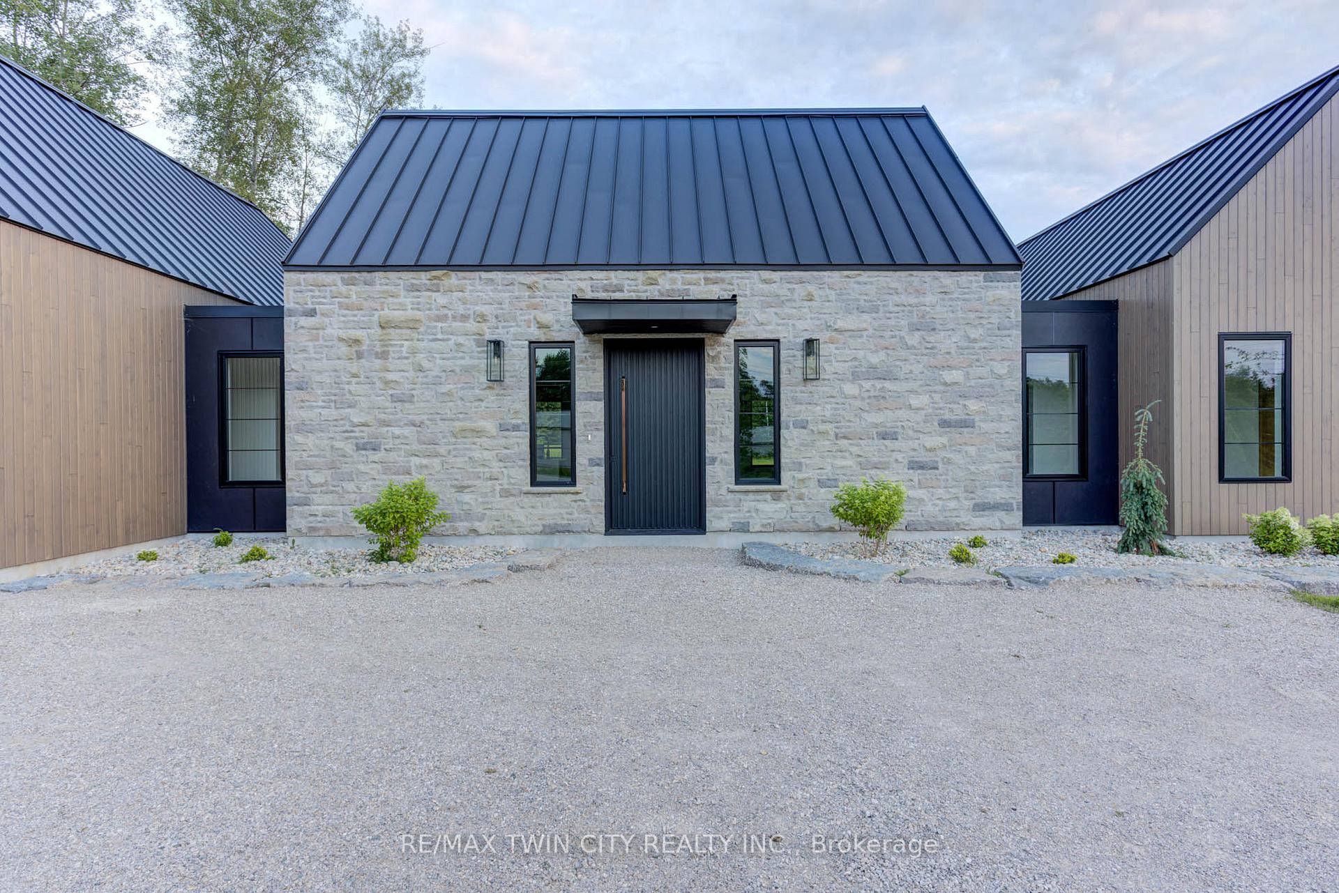 Photo 3 of 35169 Bayfield Road, Bluewater, Bayfield — HOMEH