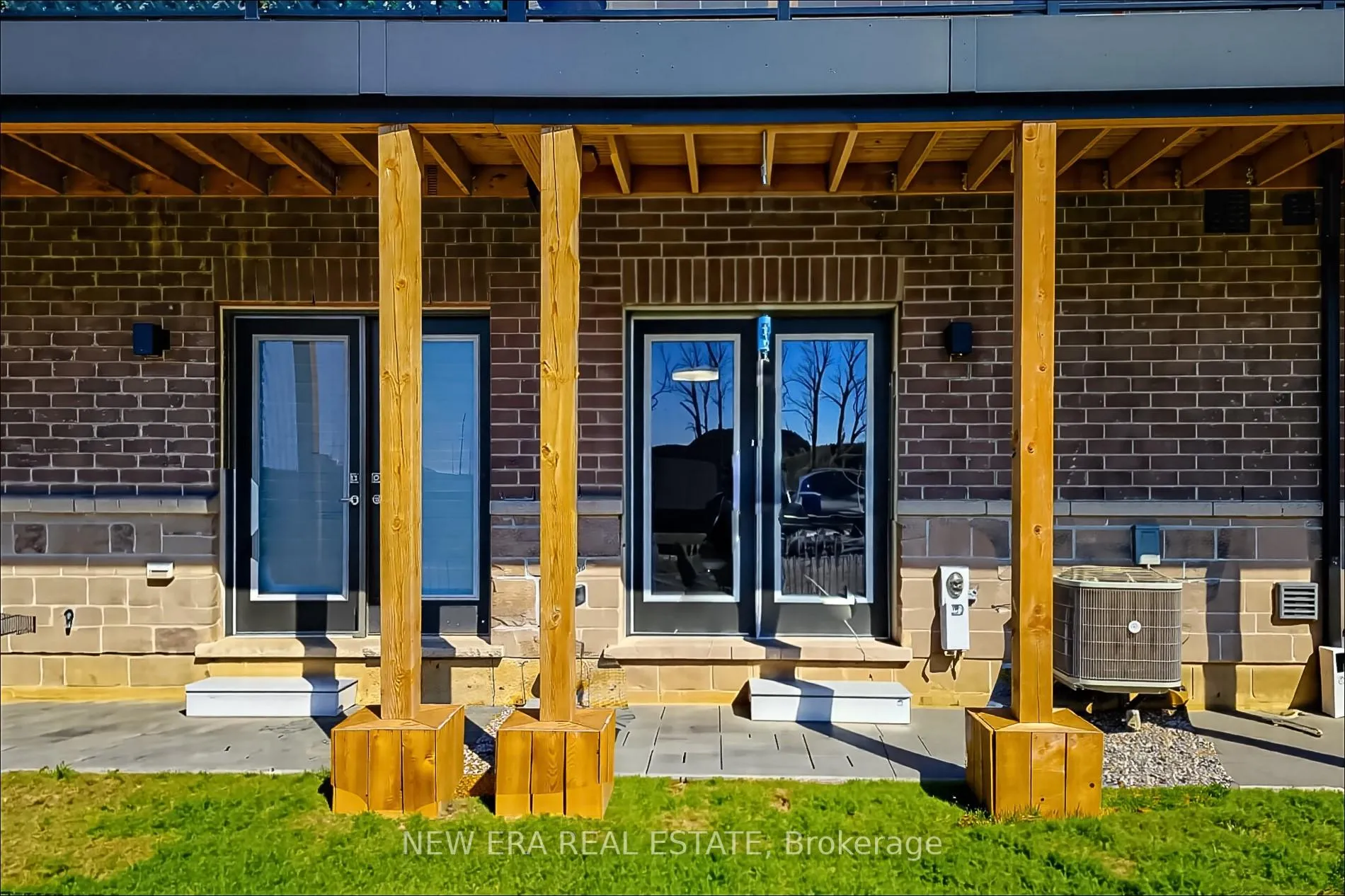 Photo 5 of Unit 60, 120 Court Drive, Brant, Paris — HOMEH