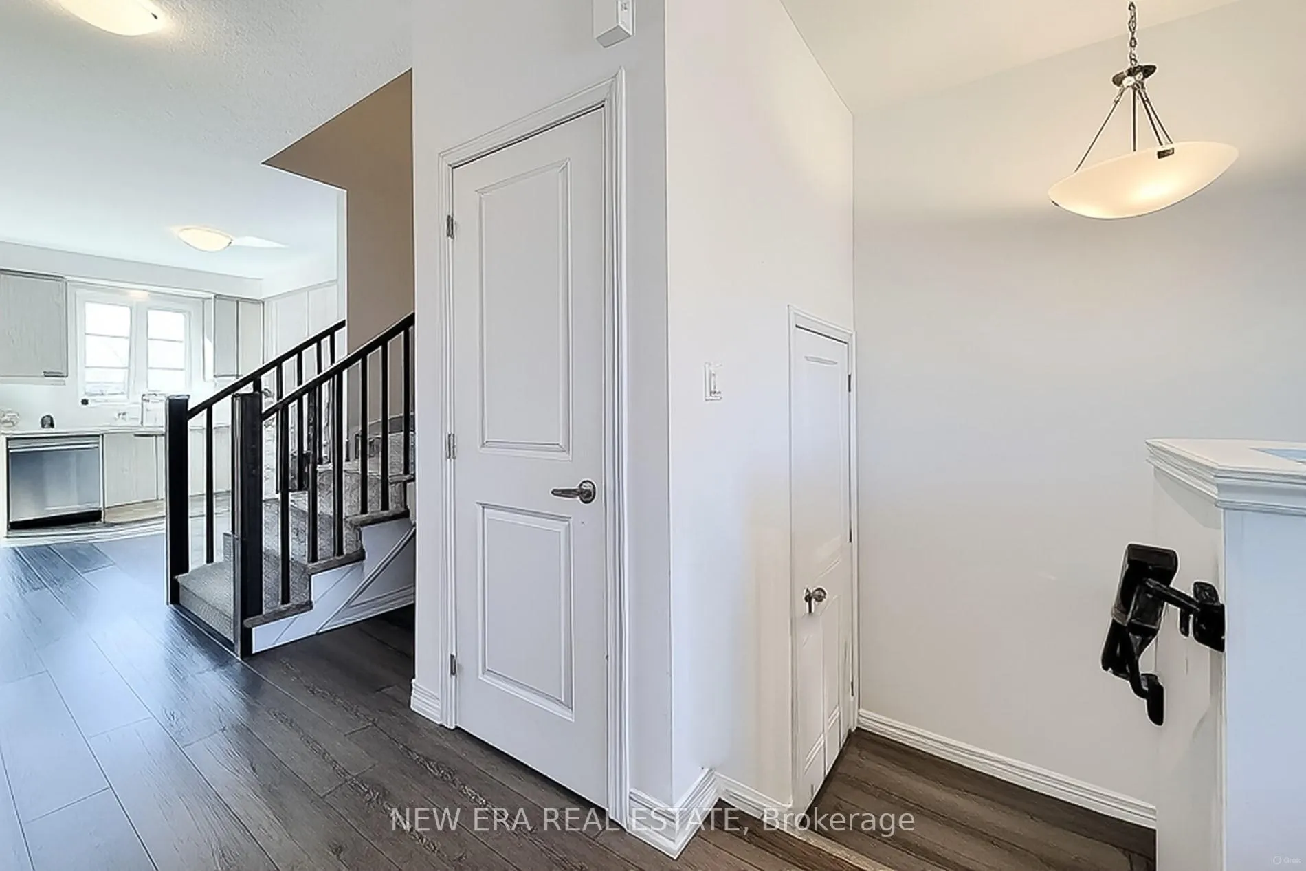 Photo 7 of Unit 60, 120 Court Drive, Brant, Paris — HOMEH
