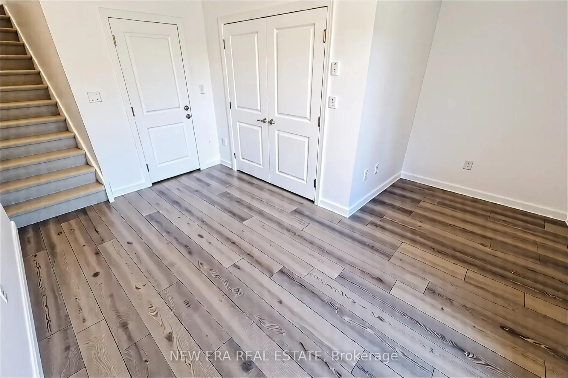 Photo 26 of Unit 60, 120 Court Drive, Brant, Paris — HOMEH