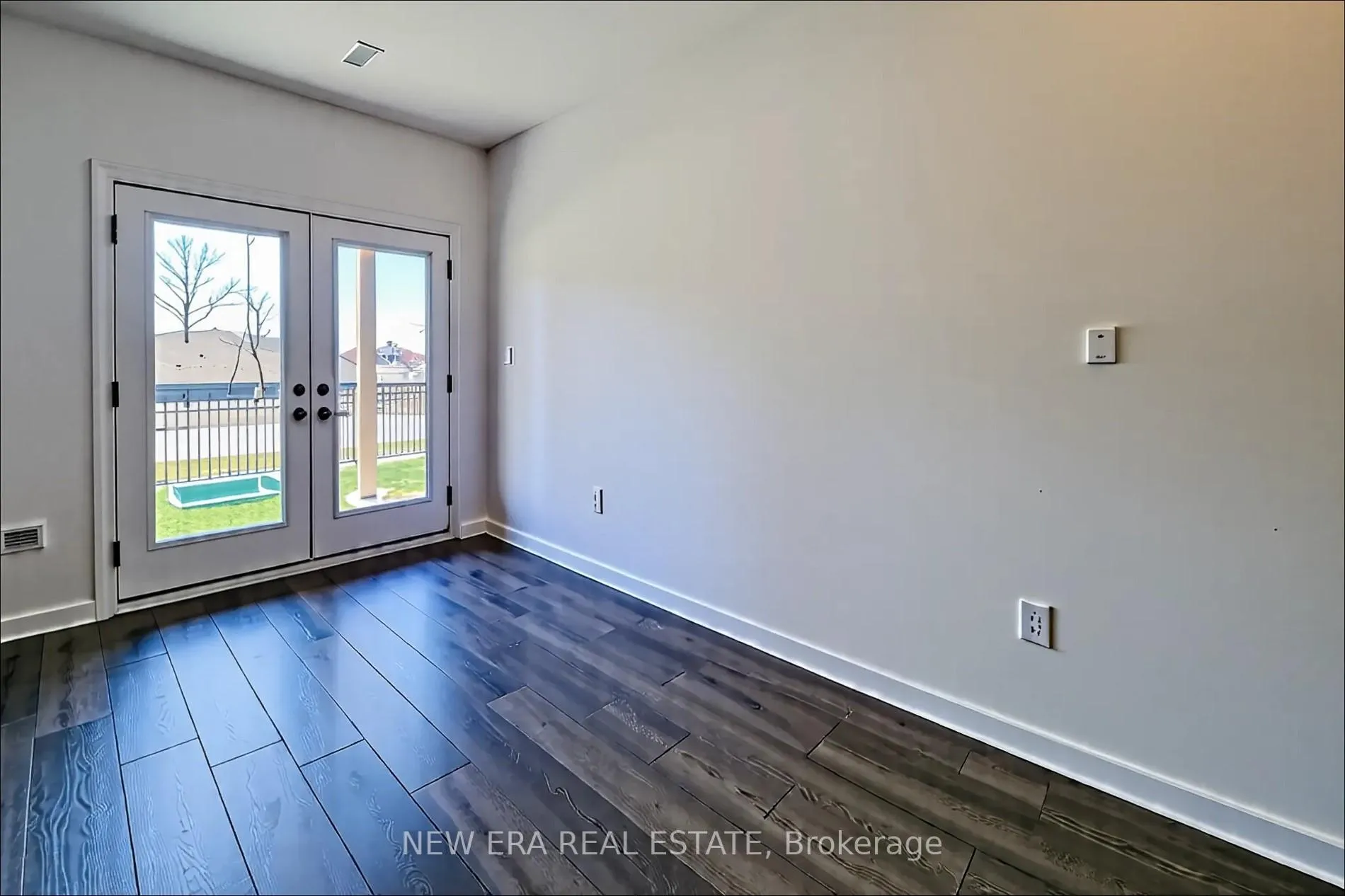 Photo 27 of Unit 60, 120 Court Drive, Brant, Paris — HOMEH