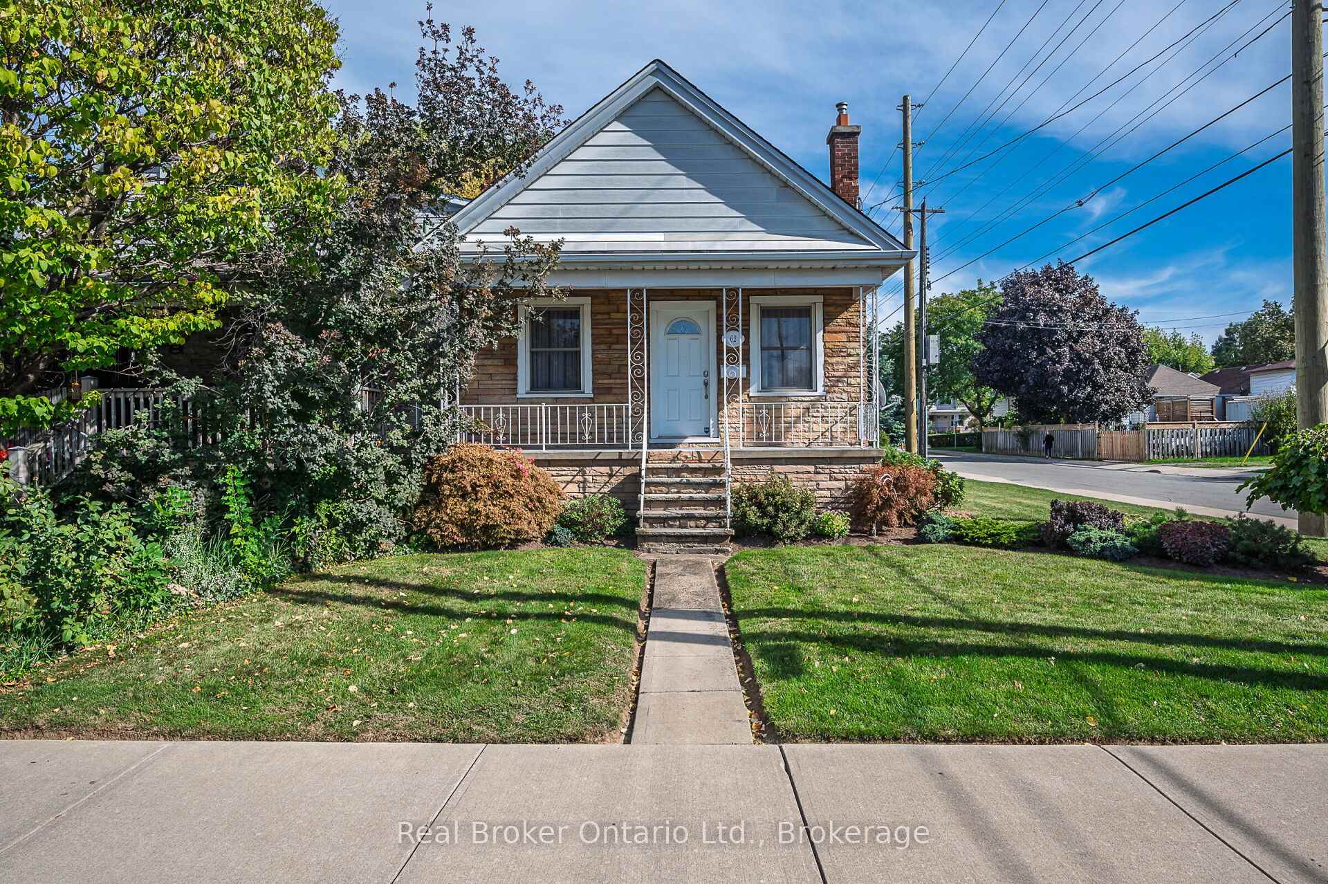 Front of 62 Wexford Avenue N