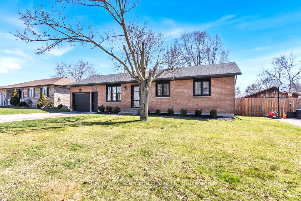 Photo 2 of 163 Caverly Road, Aylmer — HOMEH