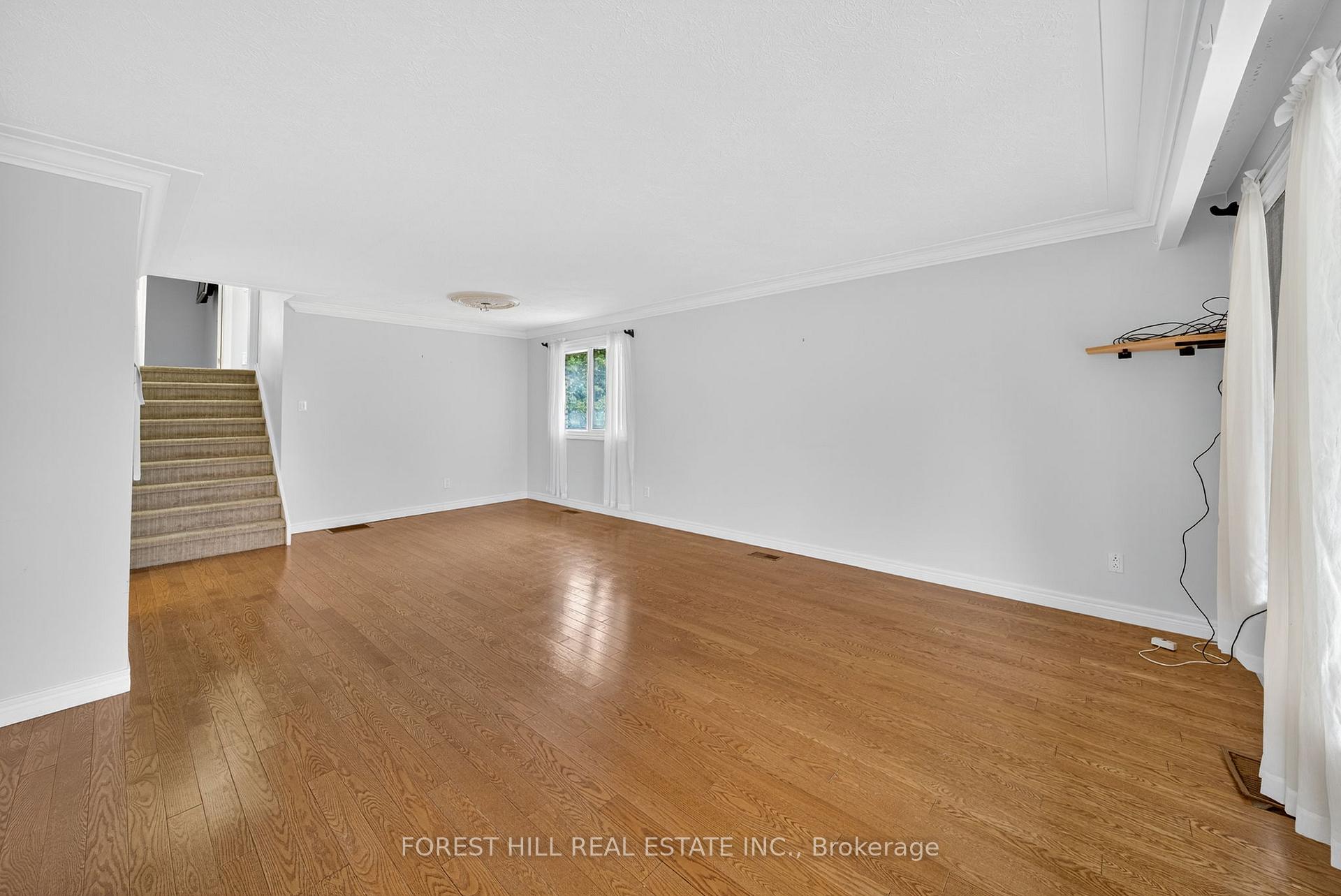 Photo 8 of 233 Rose Street, Barrie, Wellington — HOMEH