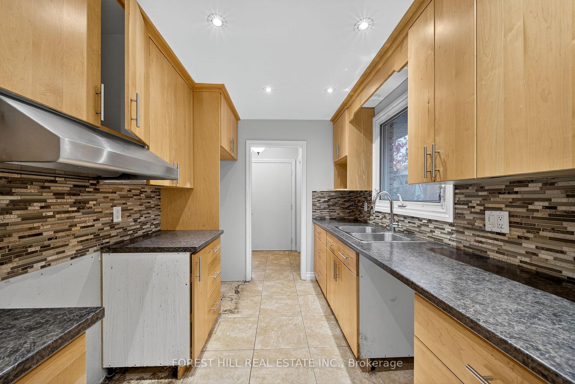 Photo 6 of 233 Rose Street, Barrie, Wellington — HOMEH
