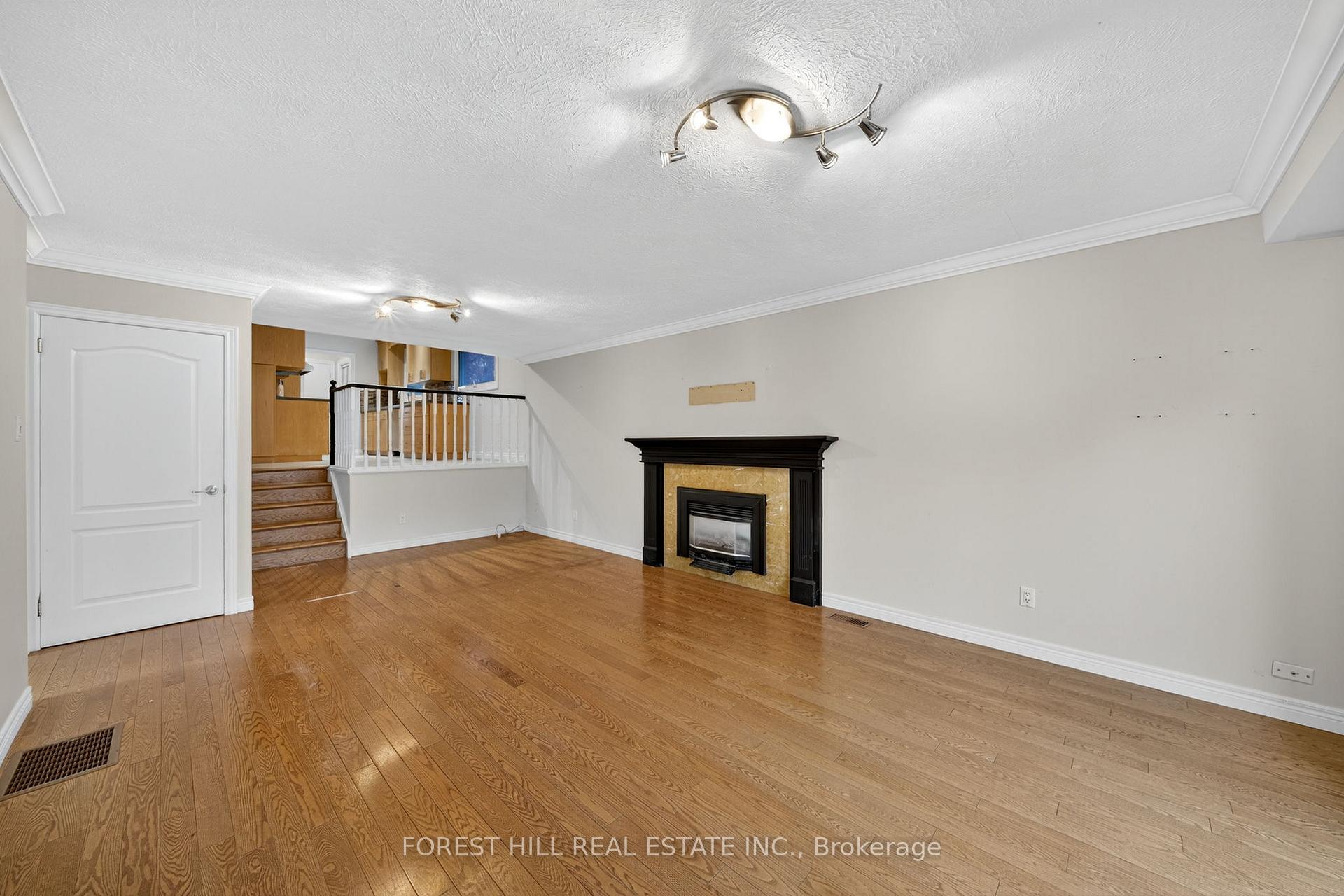 Photo 22 of 233 Rose Street, Barrie, Wellington — HOMEH