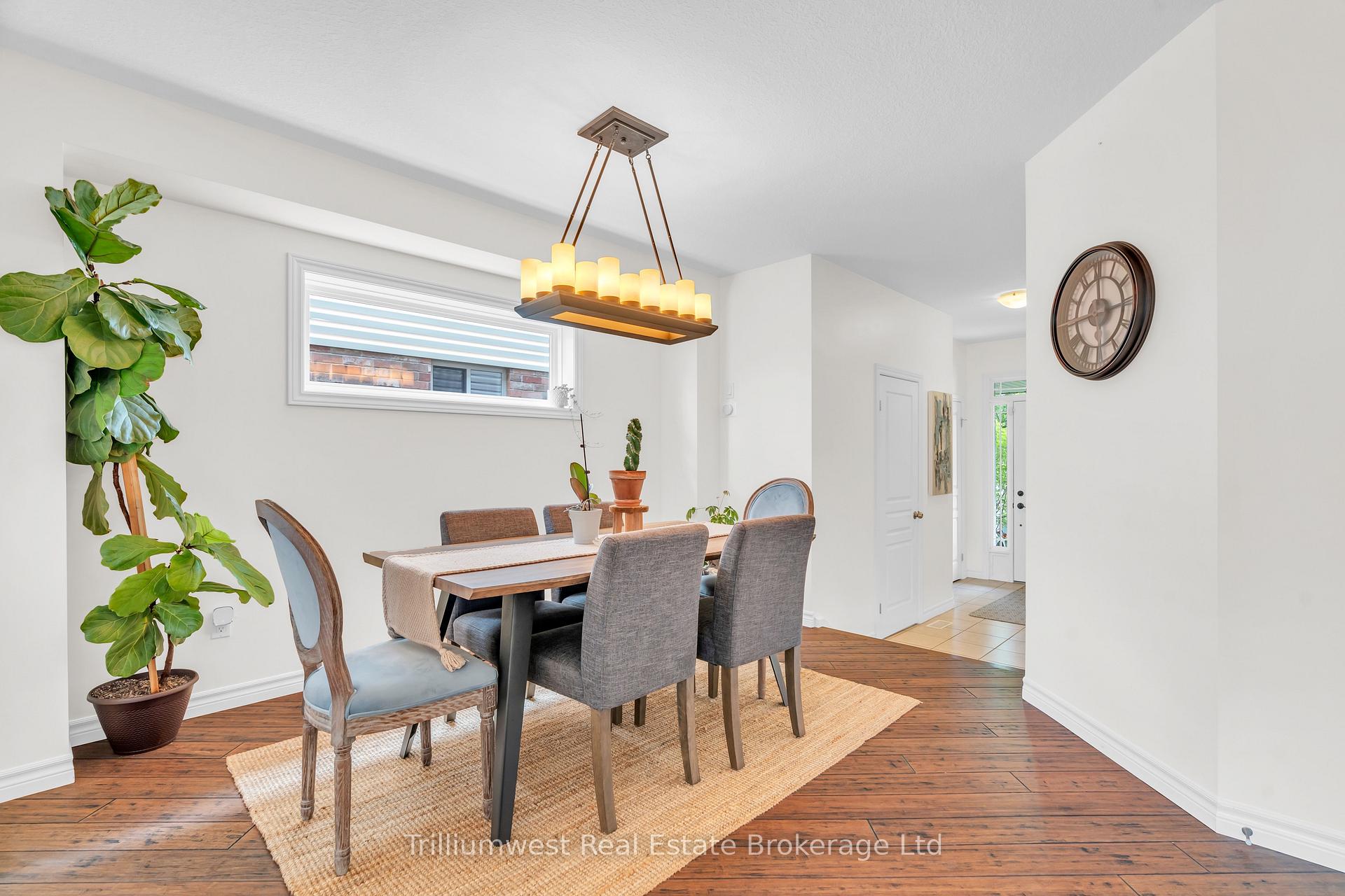Photo 6 of 210 Couling Crescent, Guelph, Grange Road — HOMEH