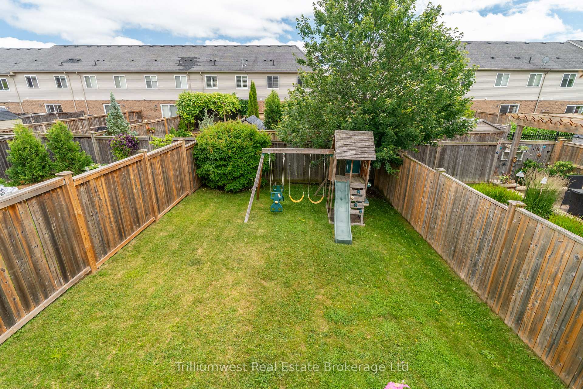 Photo 28 of 210 Couling Crescent, Guelph, Grange Road — HOMEH