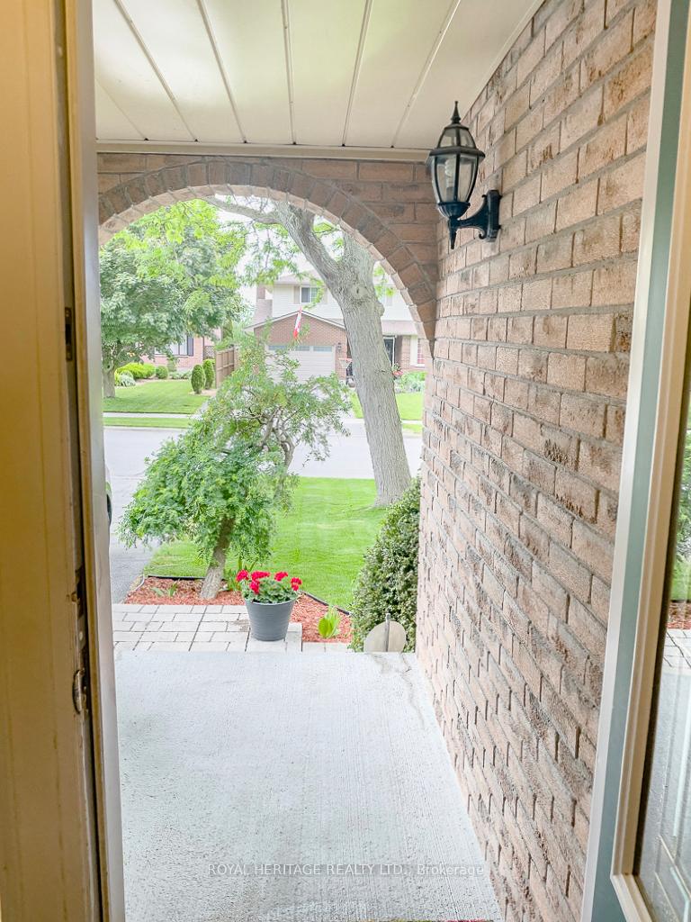 Photo 3 of 9 Morris Drive, Belleville, Belleville Ward — HOMEH