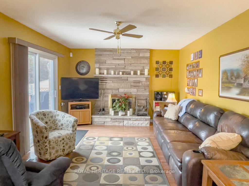 Photo 20 of 9 Morris Drive, Belleville, Belleville Ward — HOMEH
