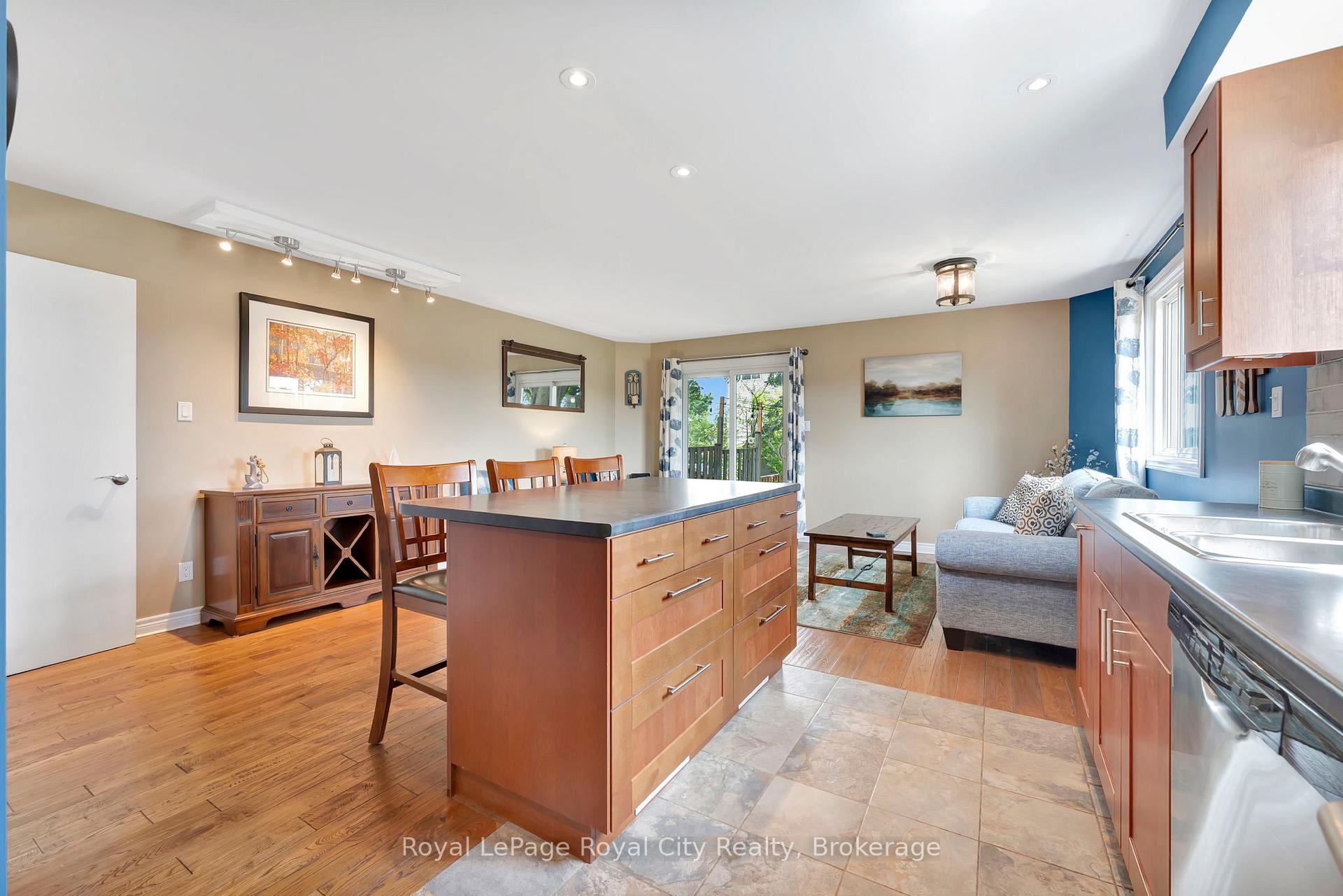 Photo 6 of 12 Grinyer Drive, Guelph, Grange Road — HOMEH