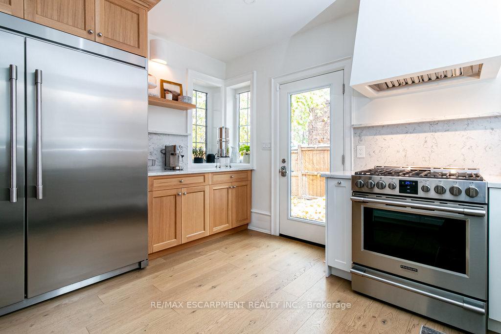 Photo 21 of 265 MacNab Street S, Hamilton, Durand — HOMEH