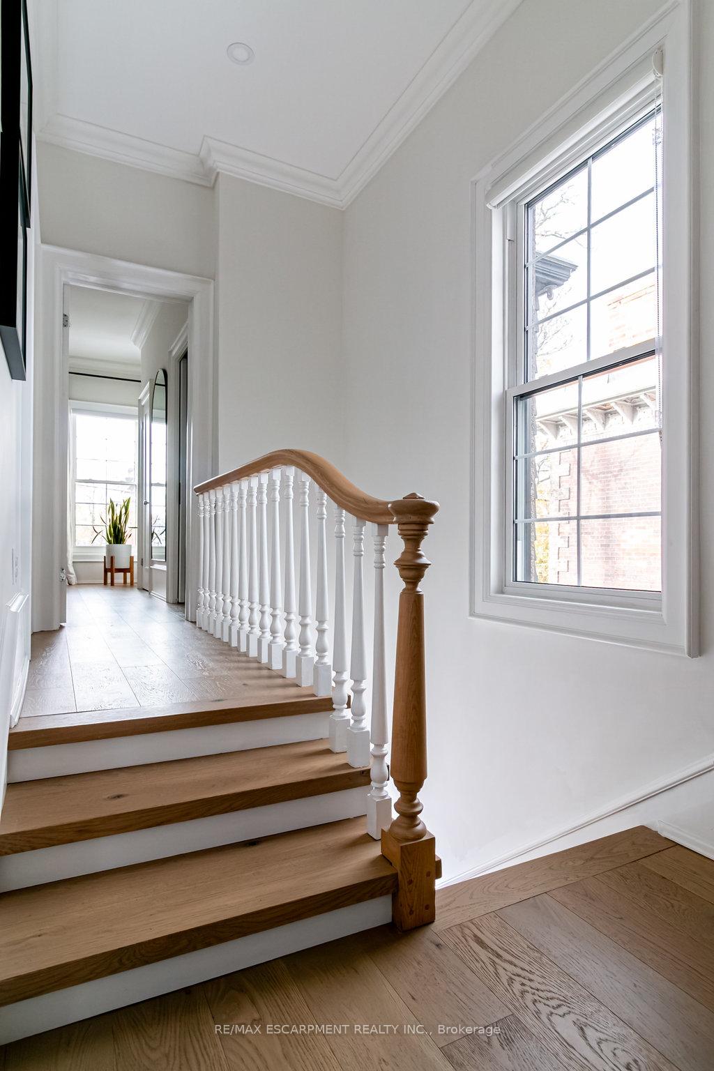 Photo 27 of 265 MacNab Street S, Hamilton, Durand — HOMEH