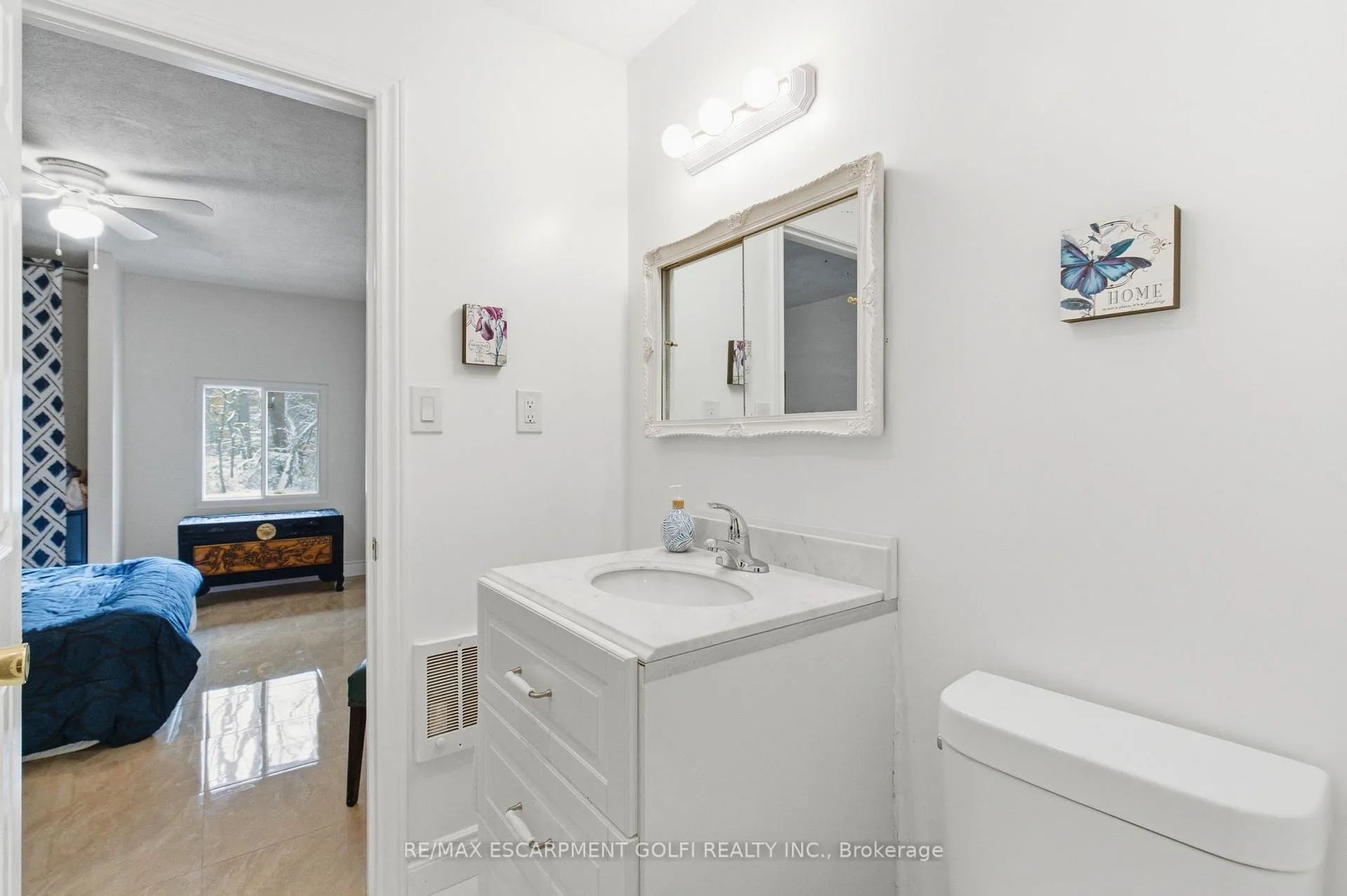 Photo 11 of 16 Freeland Court, Hamilton, Westdale — HOMEH