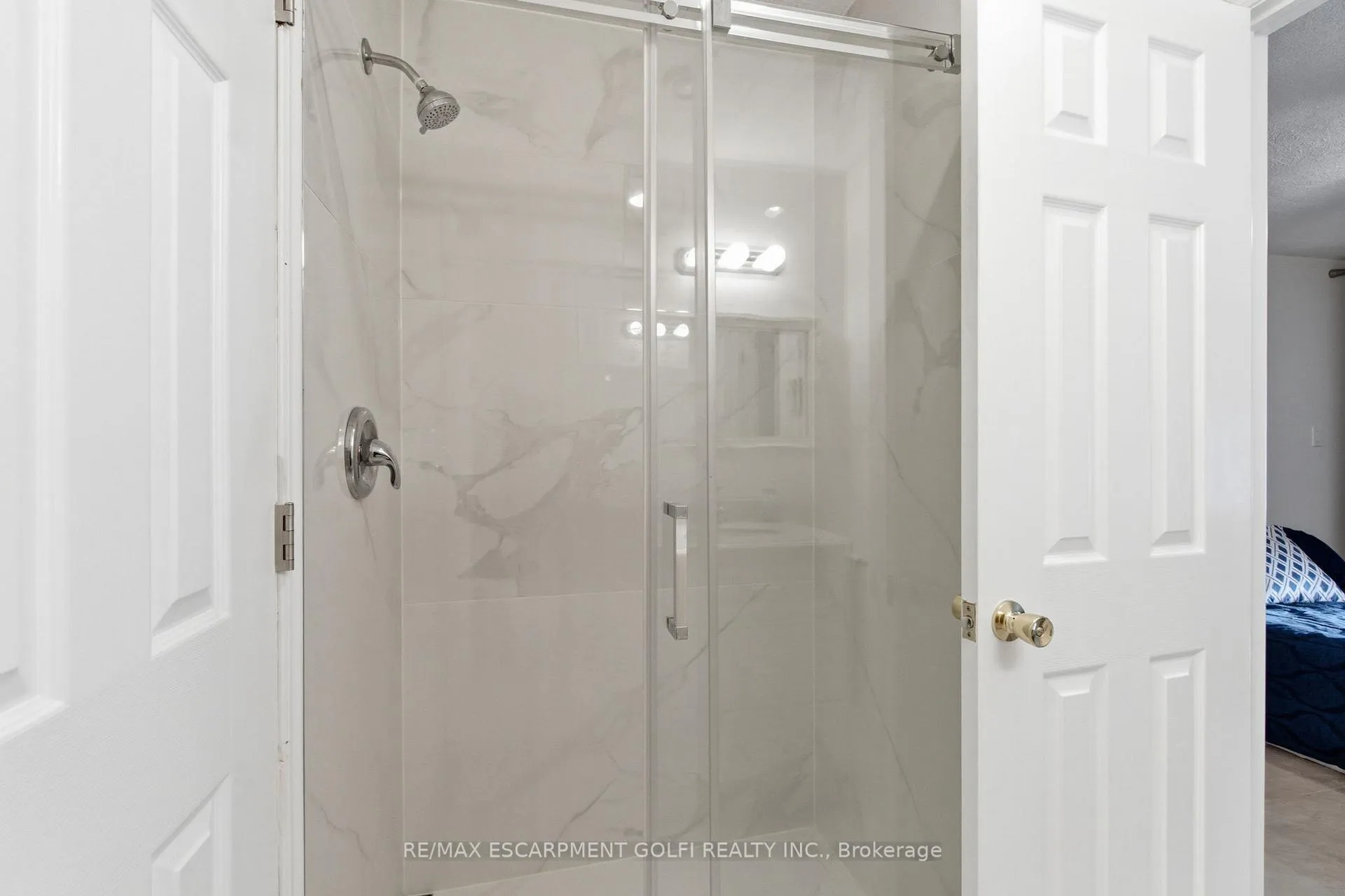 Photo 12 of 16 Freeland Court, Hamilton, Westdale — HOMEH