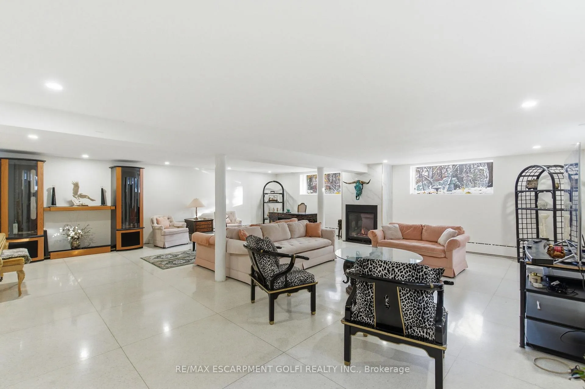 Photo 23 of 16 Freeland Court, Hamilton, Westdale — HOMEH