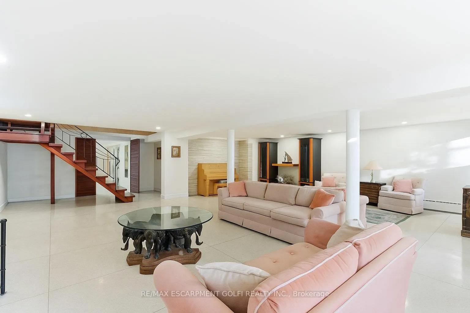 Photo 26 of 16 Freeland Court, Hamilton, Westdale — HOMEH