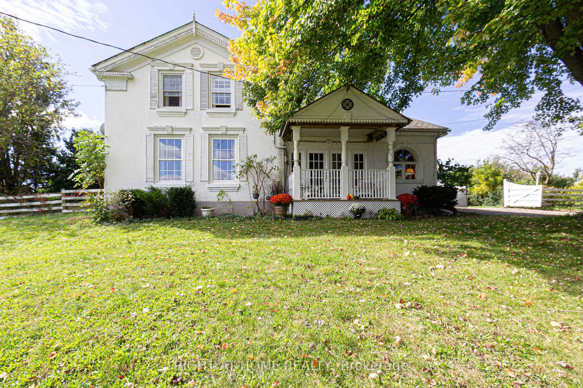 Front of 152 Confederation Street
