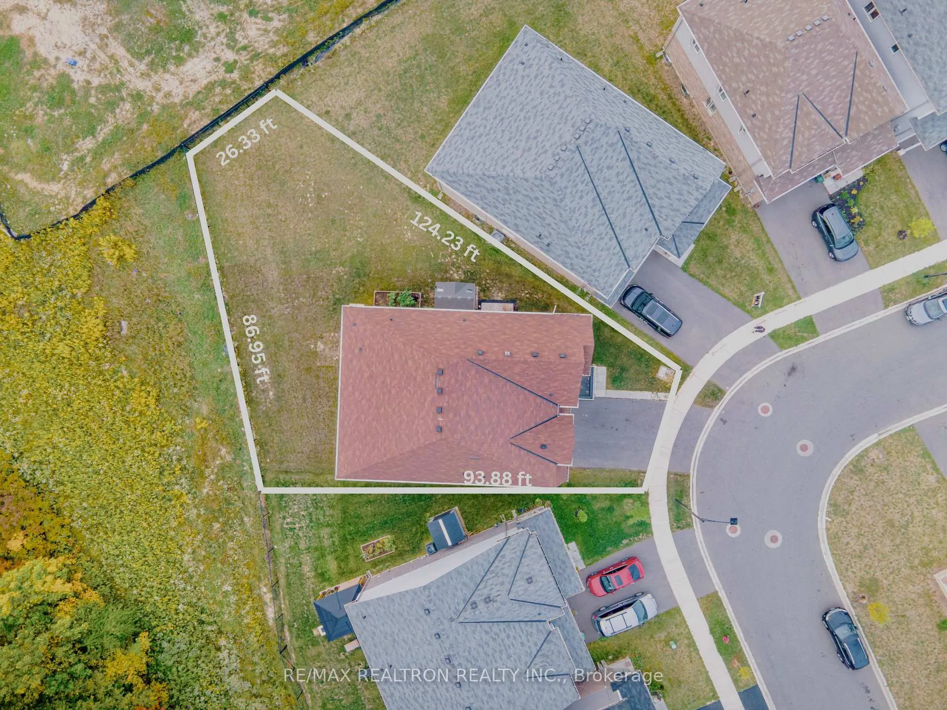 Photo 2 of 233 Kinsman Drive, Hamilton, Binbrook — HOMEH