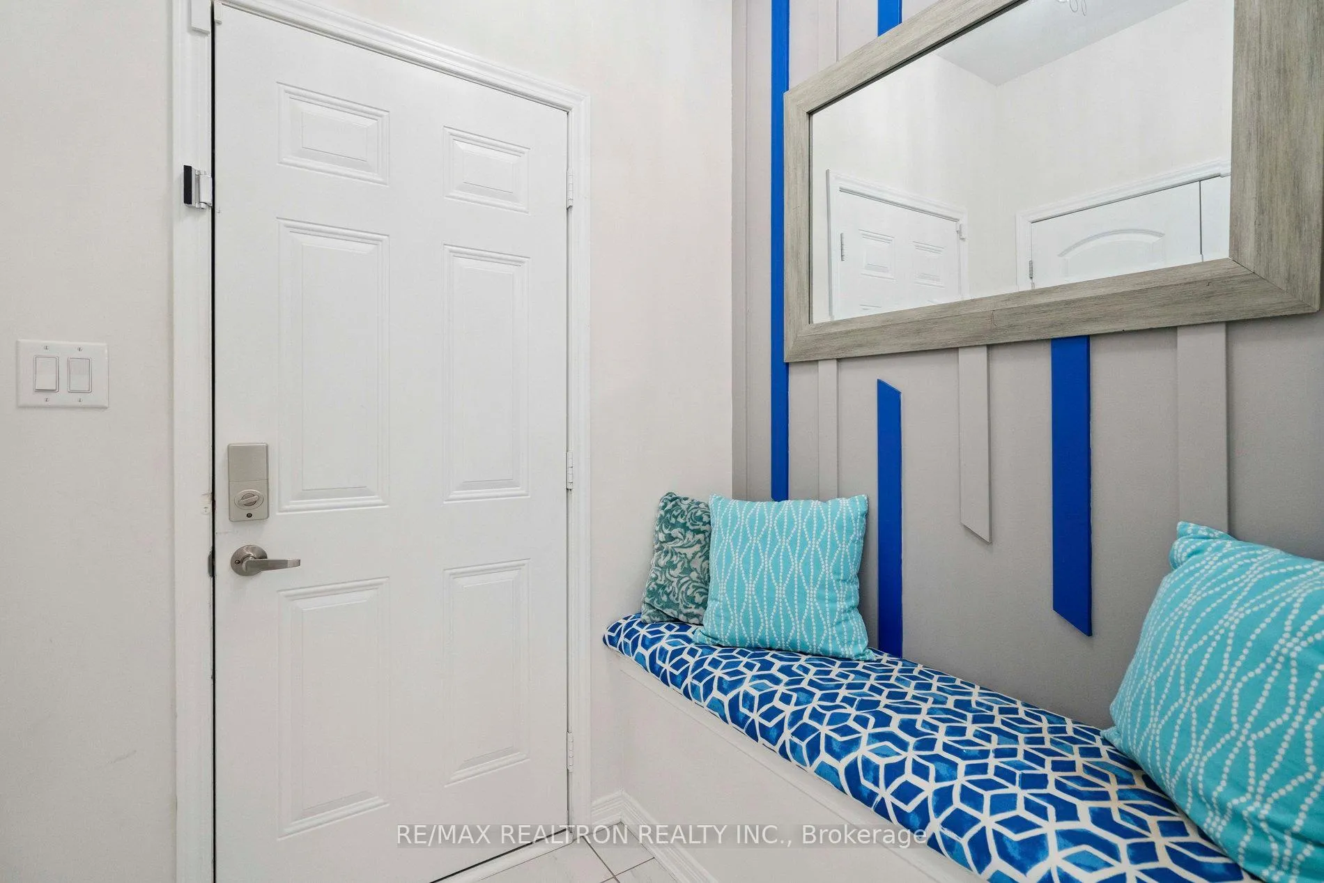 Photo 13 of 233 Kinsman Drive, Hamilton, Binbrook — HOMEH