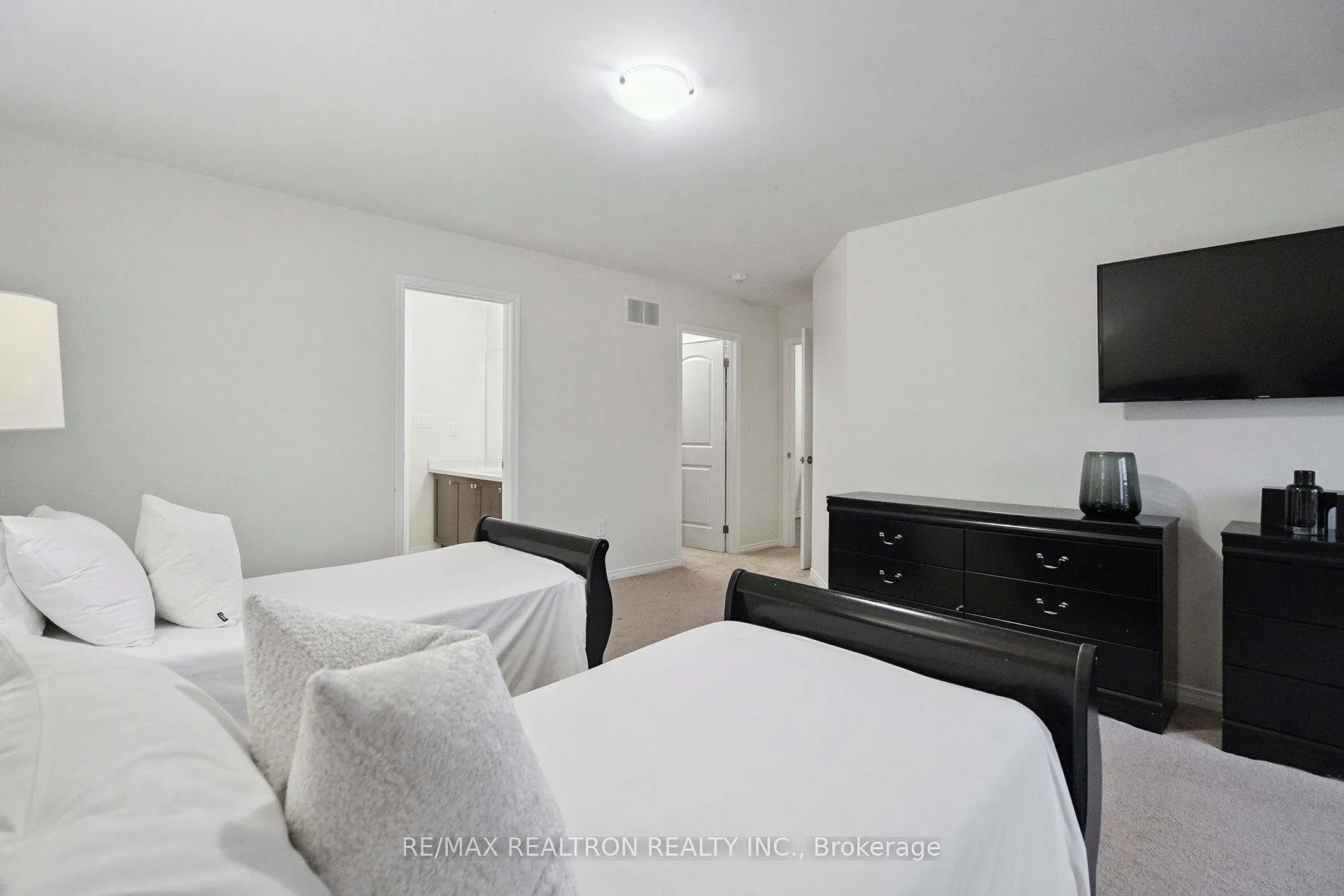 Photo 27 of 233 Kinsman Drive, Hamilton, Binbrook — HOMEH