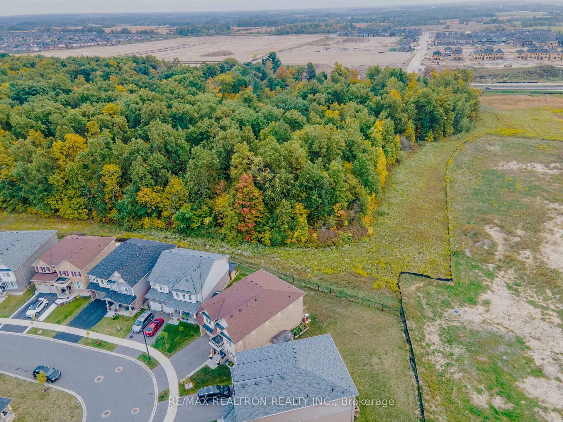 Photo 36 of 233 Kinsman Drive, Hamilton, Binbrook — HOMEH