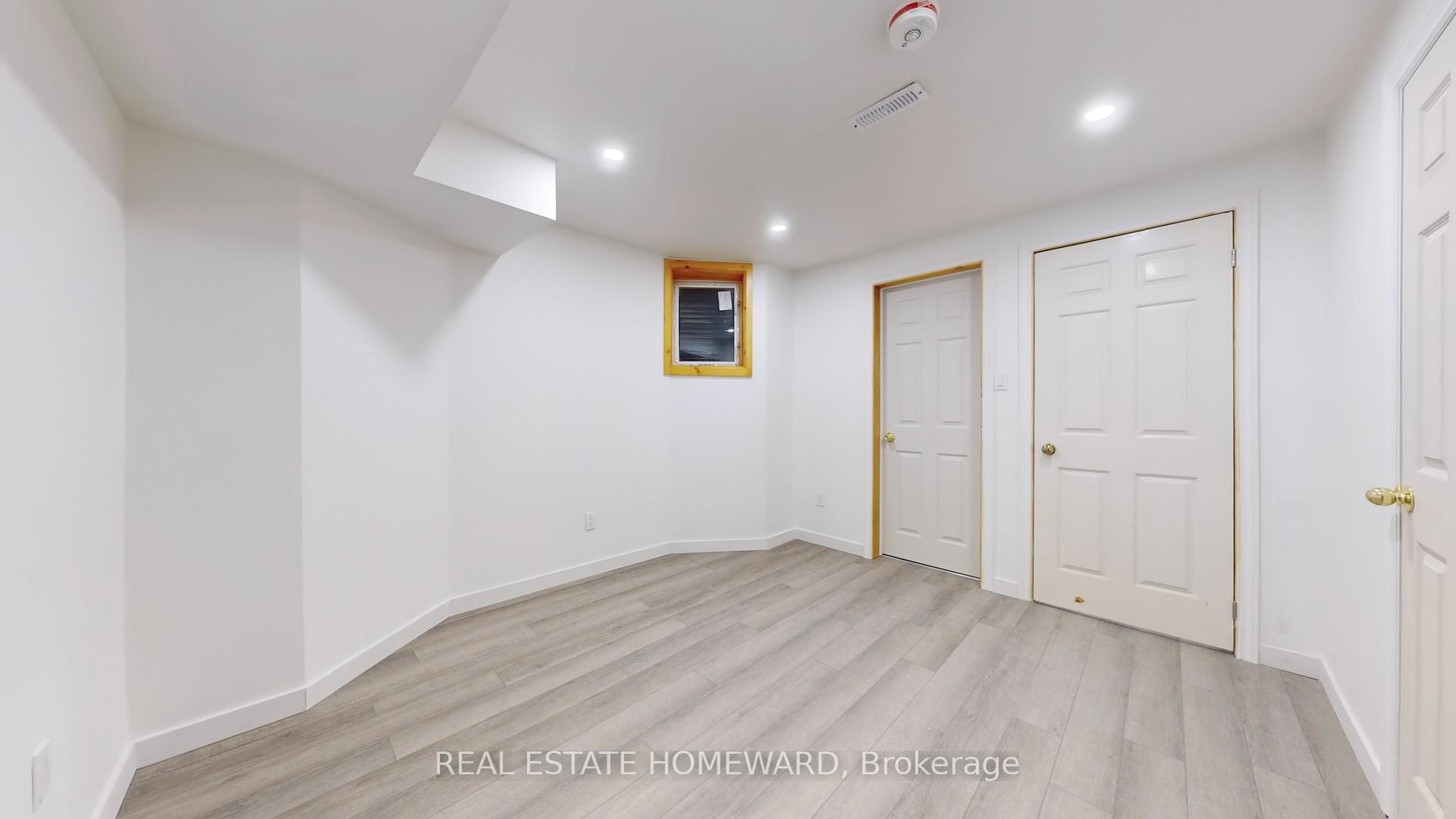 Photo 7 of Unit Lower, 62 Mcclenny Drive, Aurora, Aurora Highlands — HOMEH