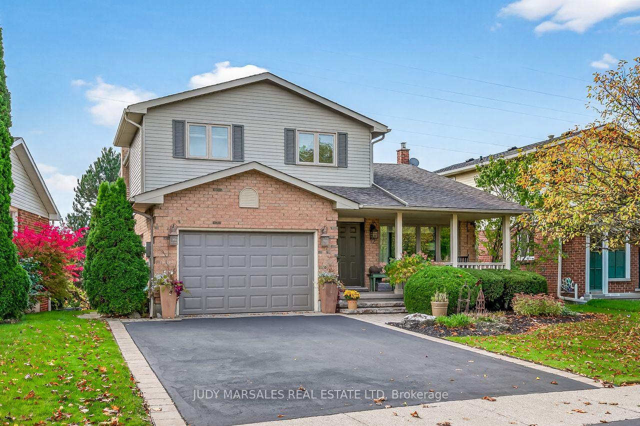 Photo 1 of 12 Vance Crescent, Hamilton, Waterdown — HOMEH