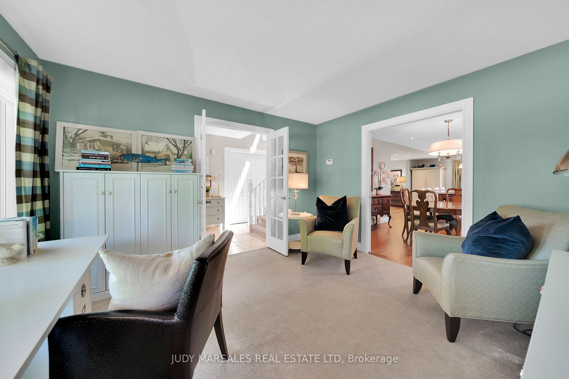 Photo 8 of 12 Vance Crescent, Hamilton, Waterdown — HOMEH