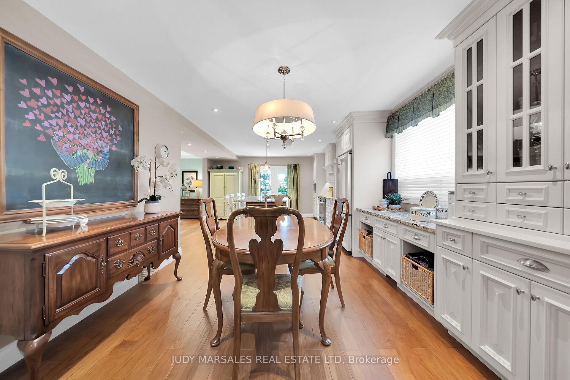 Photo 9 of 12 Vance Crescent, Hamilton, Waterdown — HOMEH