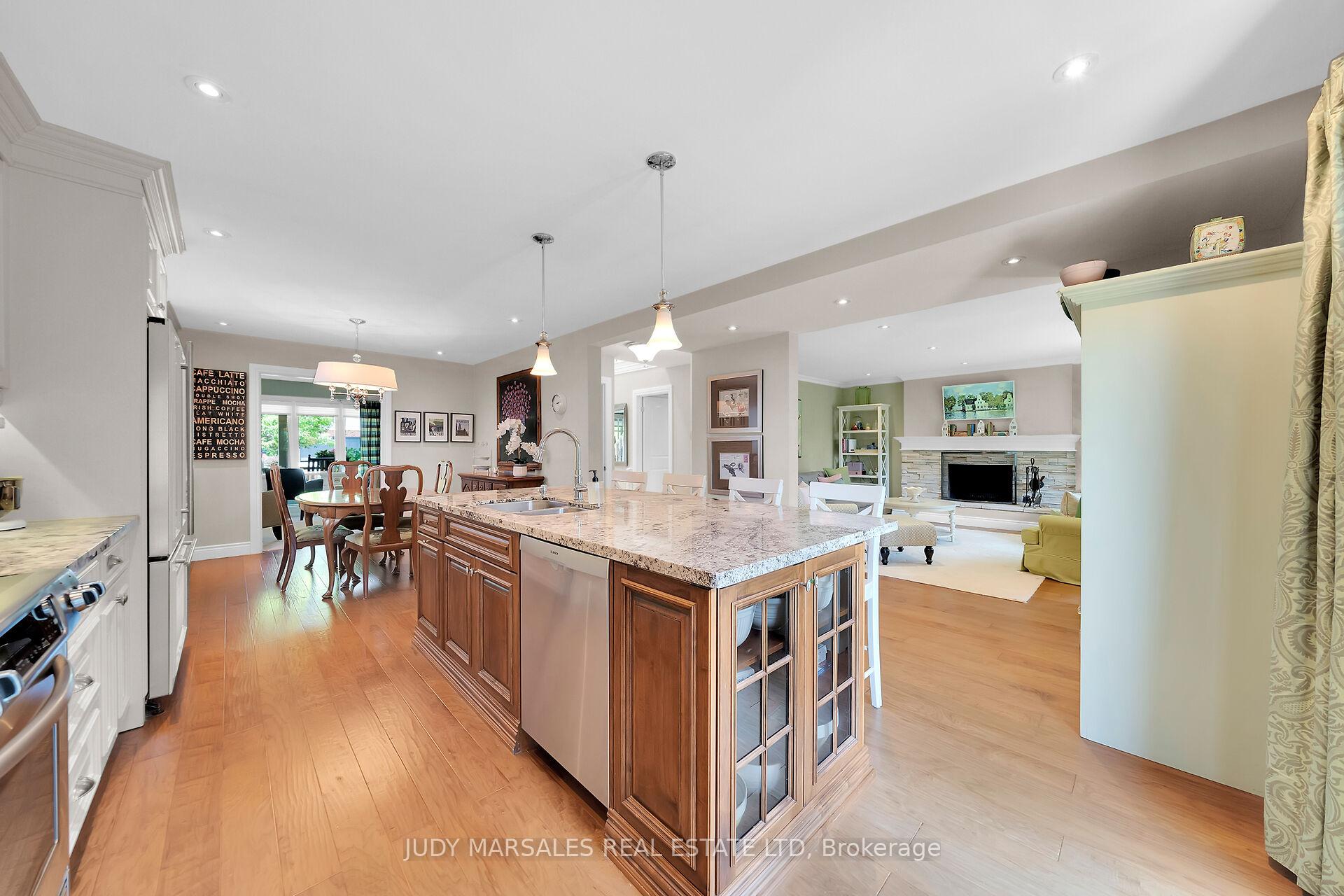 Photo 12 of 12 Vance Crescent, Hamilton, Waterdown — HOMEH