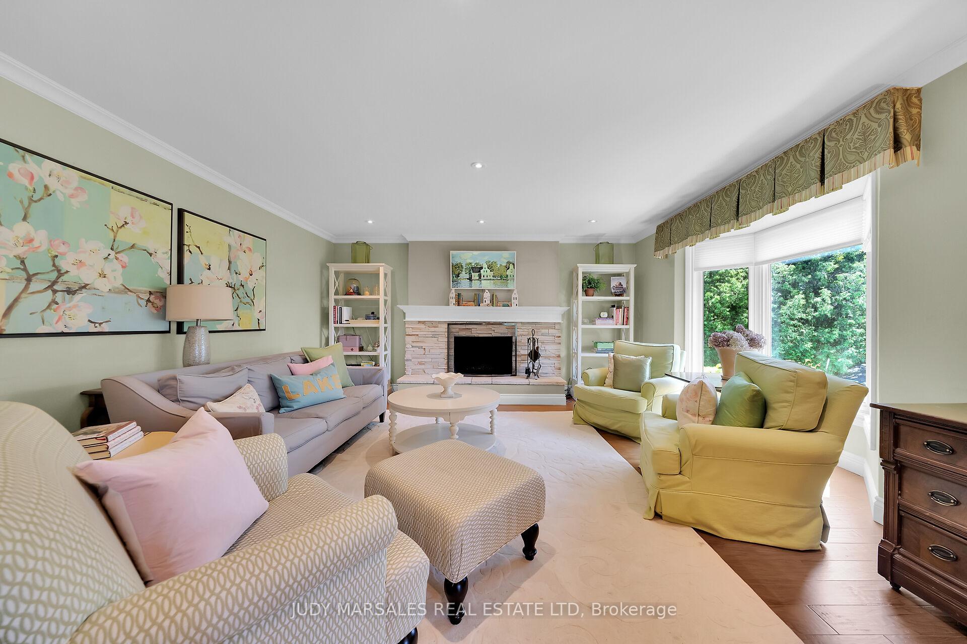 Photo 17 of 12 Vance Crescent, Hamilton, Waterdown — HOMEH