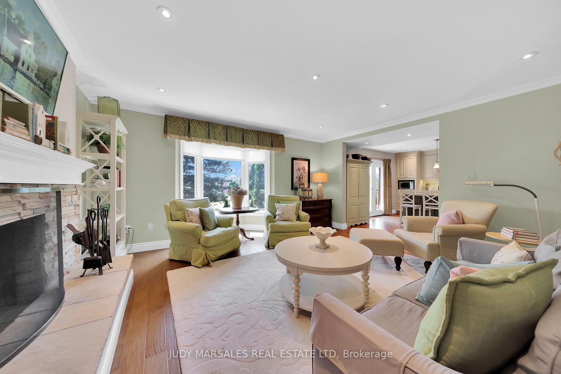 Photo 18 of 12 Vance Crescent, Hamilton, Waterdown — HOMEH