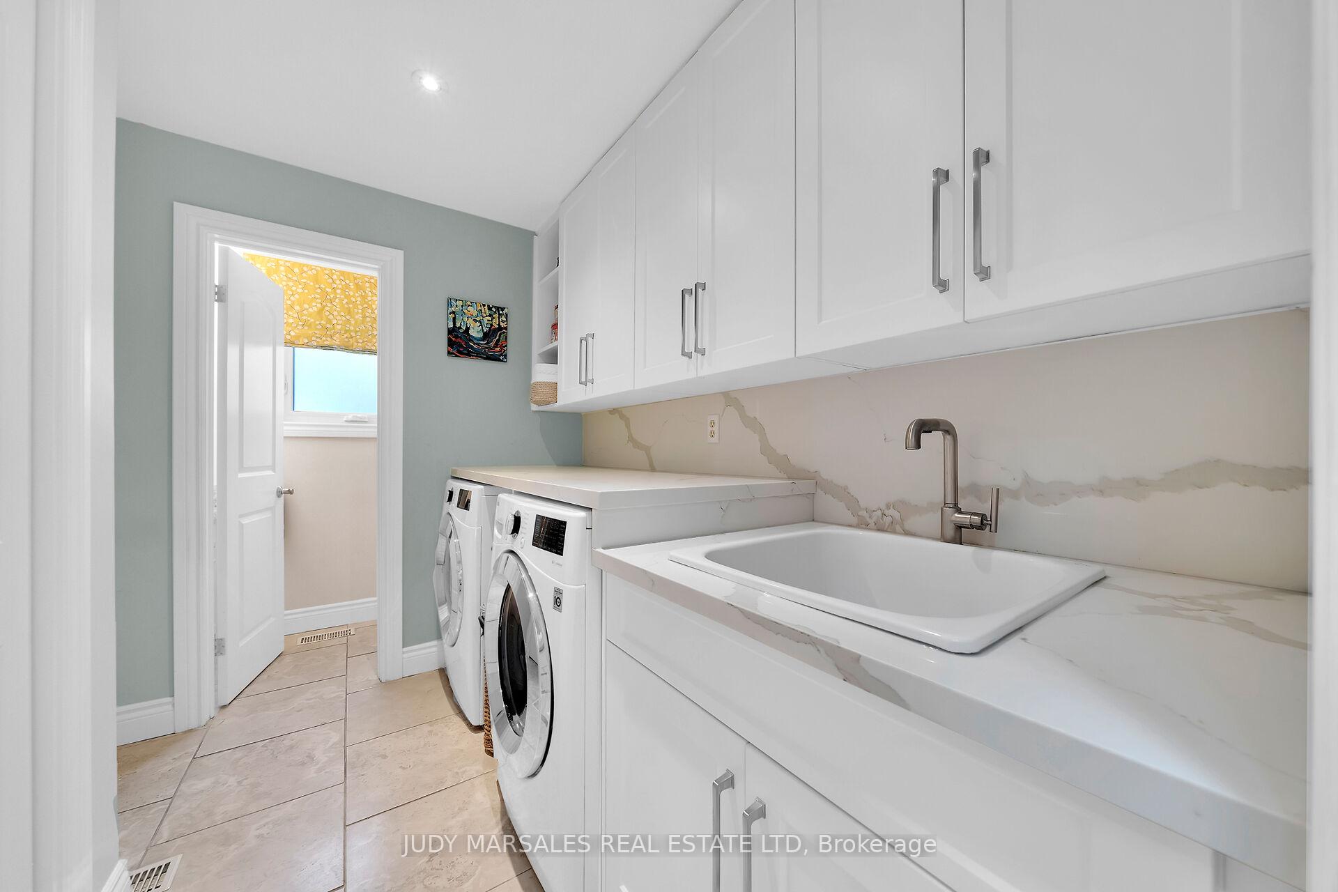 Photo 21 of 12 Vance Crescent, Hamilton, Waterdown — HOMEH