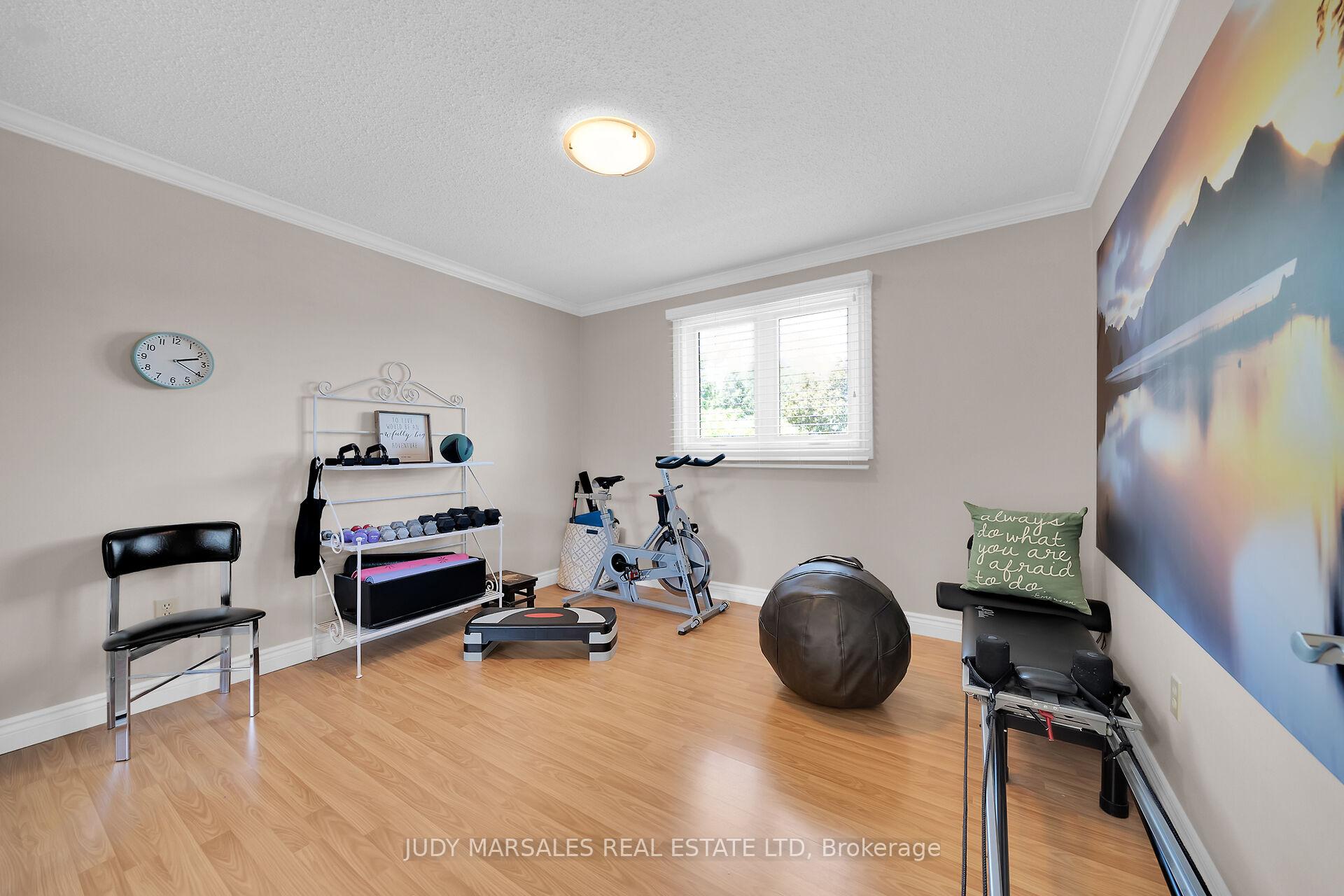 Photo 23 of 12 Vance Crescent, Hamilton, Waterdown — HOMEH