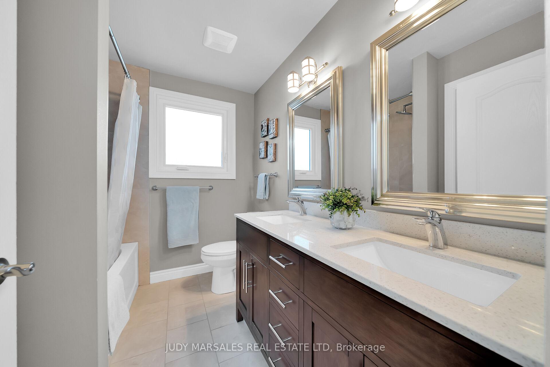 Photo 25 of 12 Vance Crescent, Hamilton, Waterdown — HOMEH