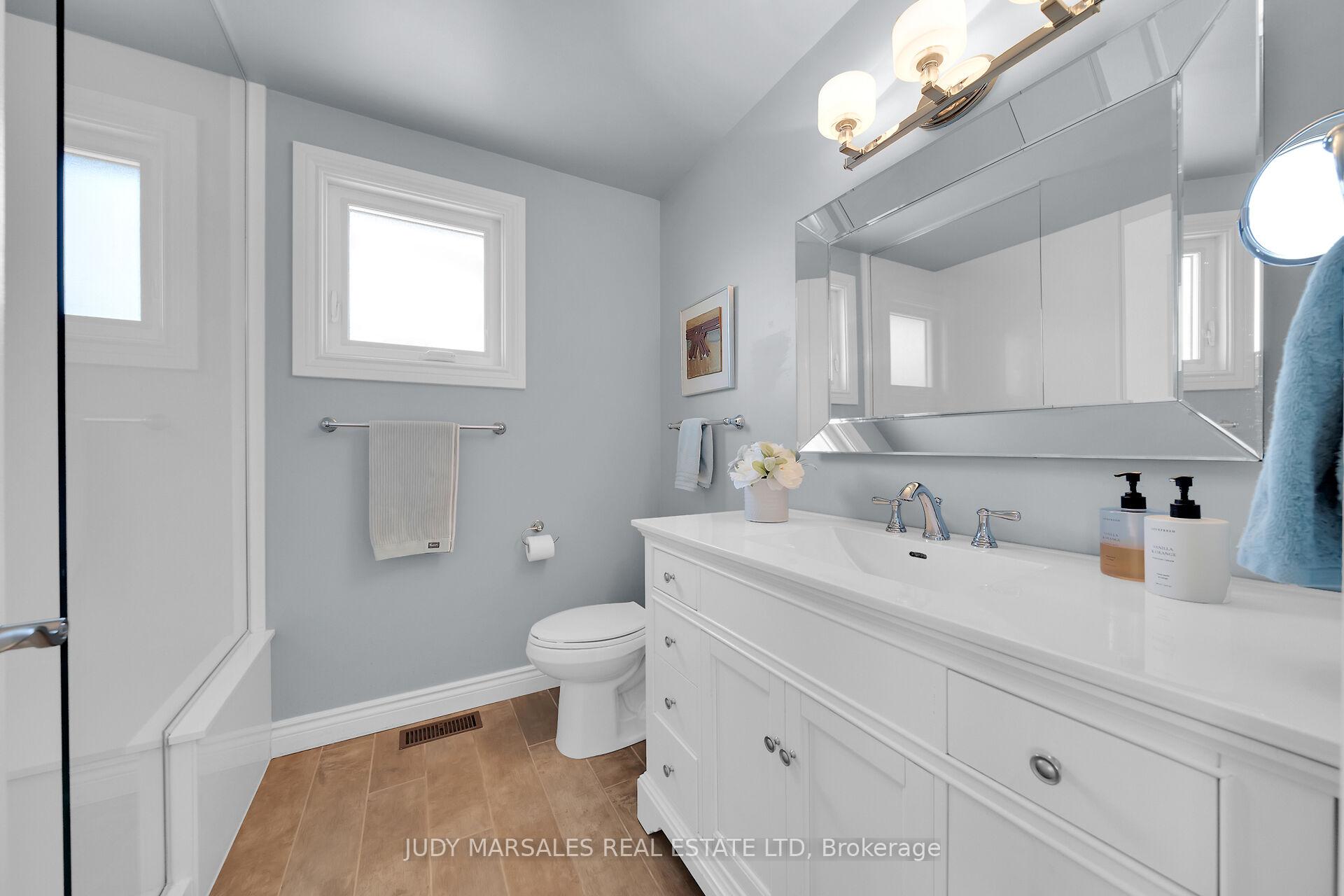 Photo 28 of 12 Vance Crescent, Hamilton, Waterdown — HOMEH
