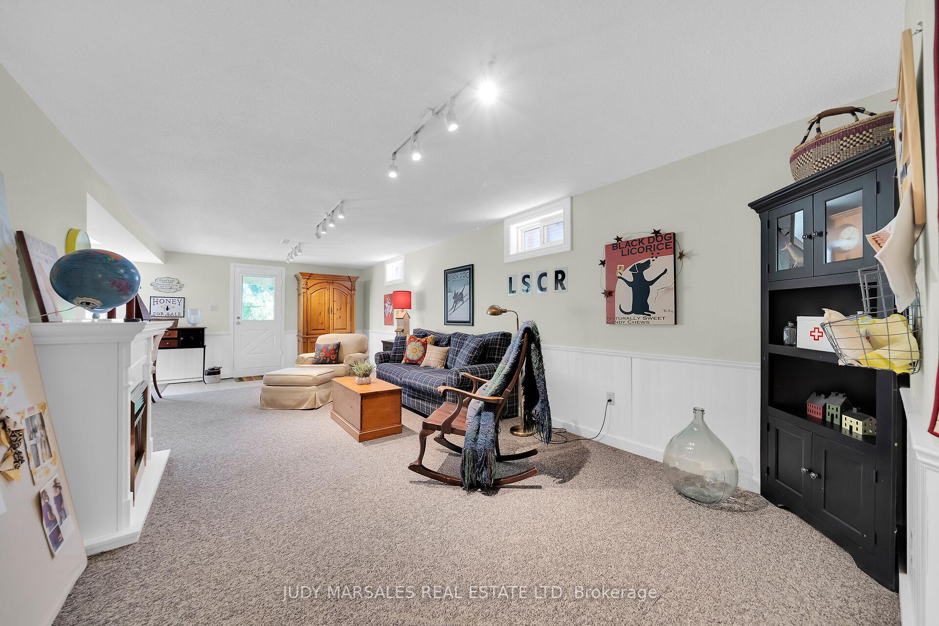 Photo 31 of 12 Vance Crescent, Hamilton, Waterdown — HOMEH