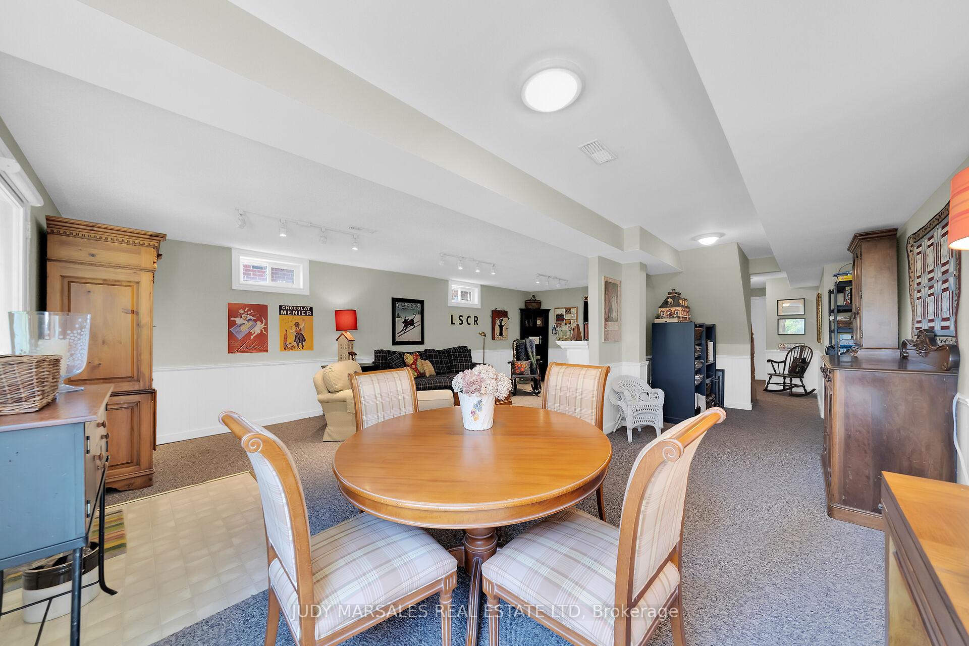 Photo 35 of 12 Vance Crescent, Hamilton, Waterdown — HOMEH