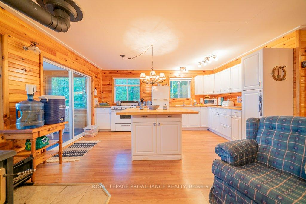 Photo 16 of 257 Hungry Lake, Frontenac, Frontenac Centre — HOMEH
