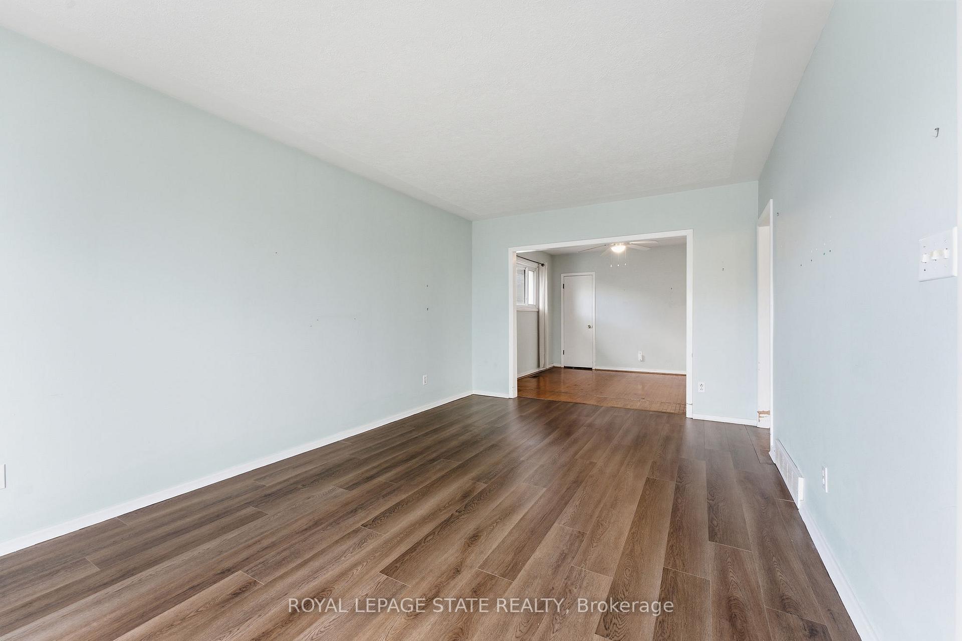 Photo 5 of 144 Hoover Crescent, Hamilton, Balfour — HOMEH