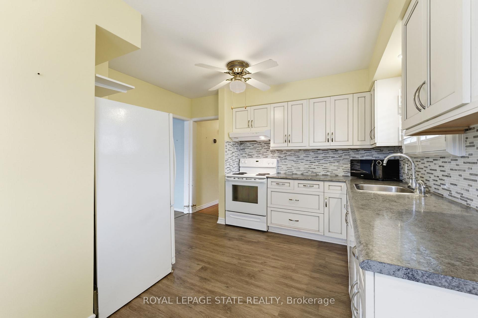 Photo 9 of 144 Hoover Crescent, Hamilton, Balfour — HOMEH