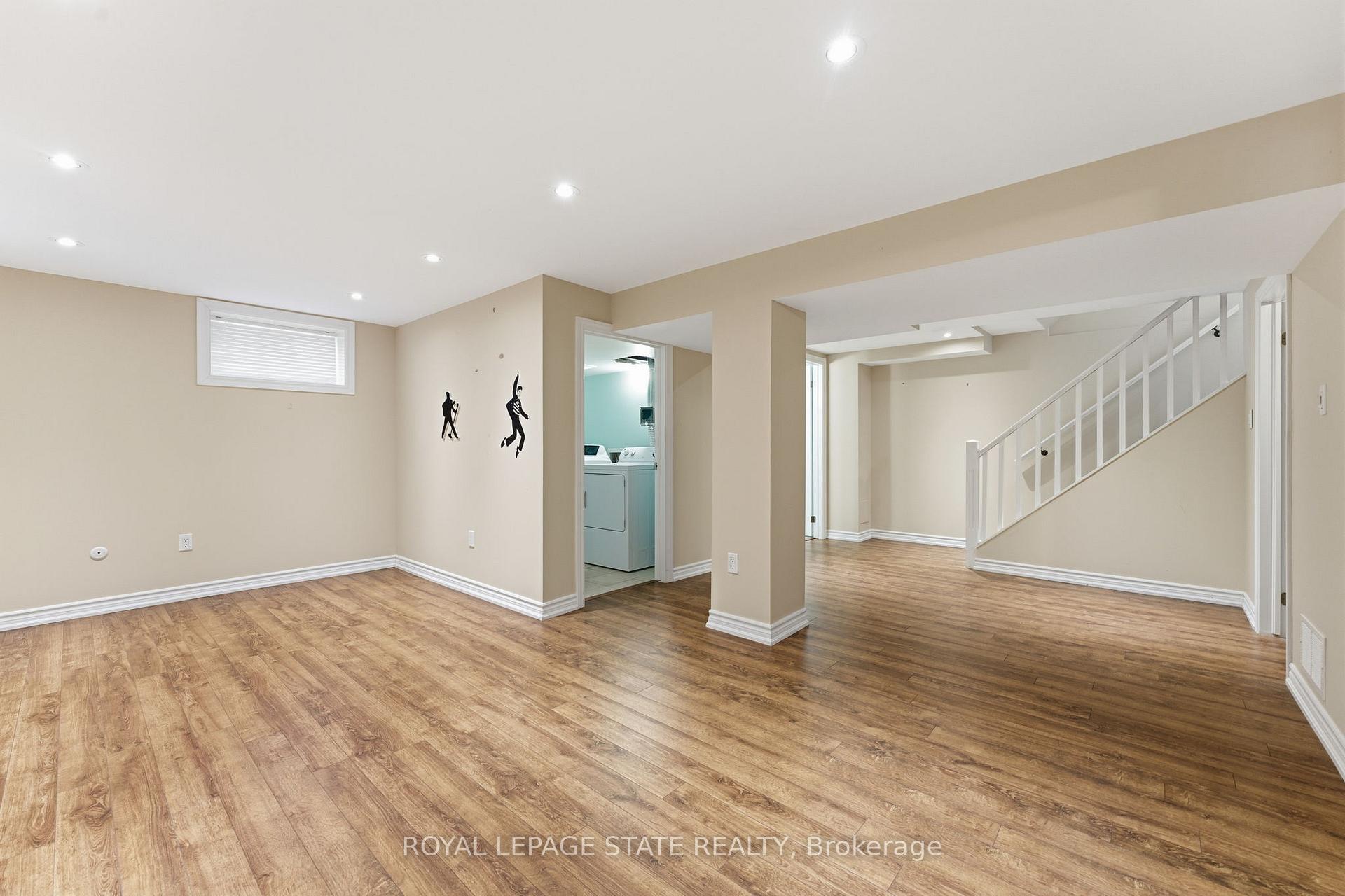 Photo 19 of 144 Hoover Crescent, Hamilton, Balfour — HOMEH