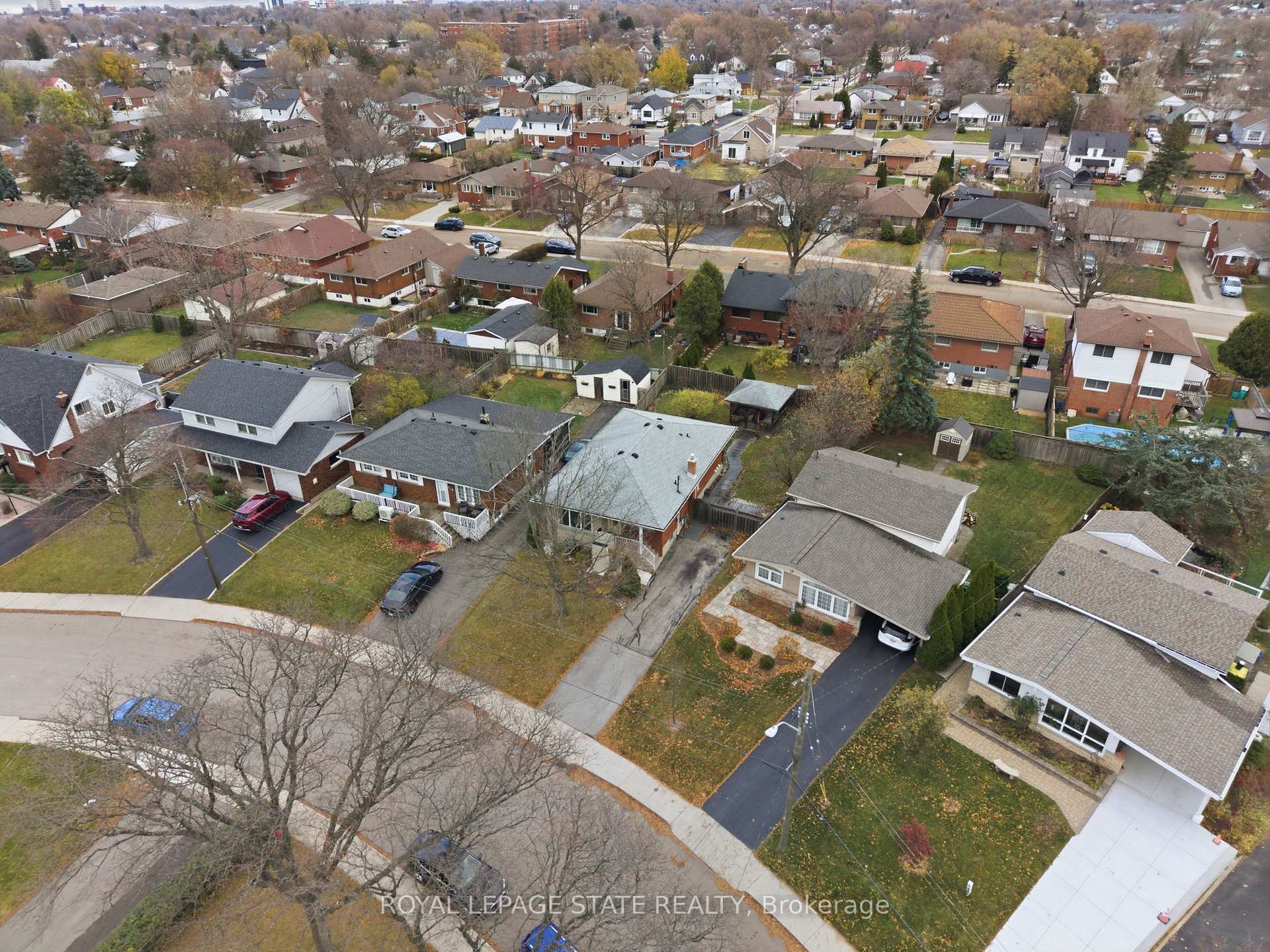 Photo 27 of 144 Hoover Crescent, Hamilton, Balfour — HOMEH