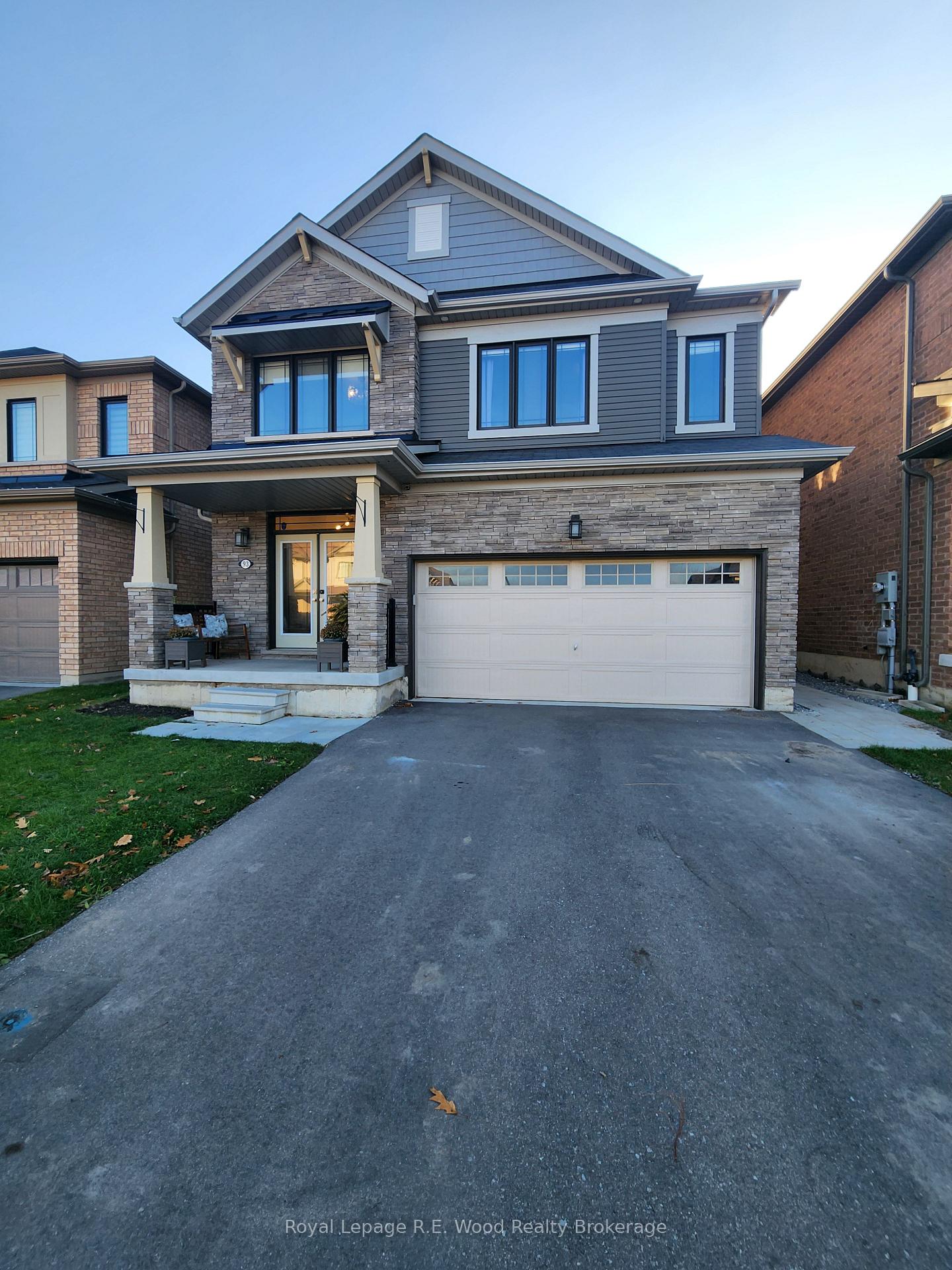 Photo 1 of 93 Cactus Crescent, Hamilton, Stoney Creek Mountain — HOMEH