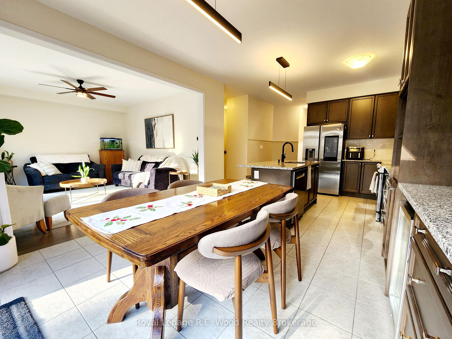 Photo 9 of 93 Cactus Crescent, Hamilton, Stoney Creek Mountain — HOMEH