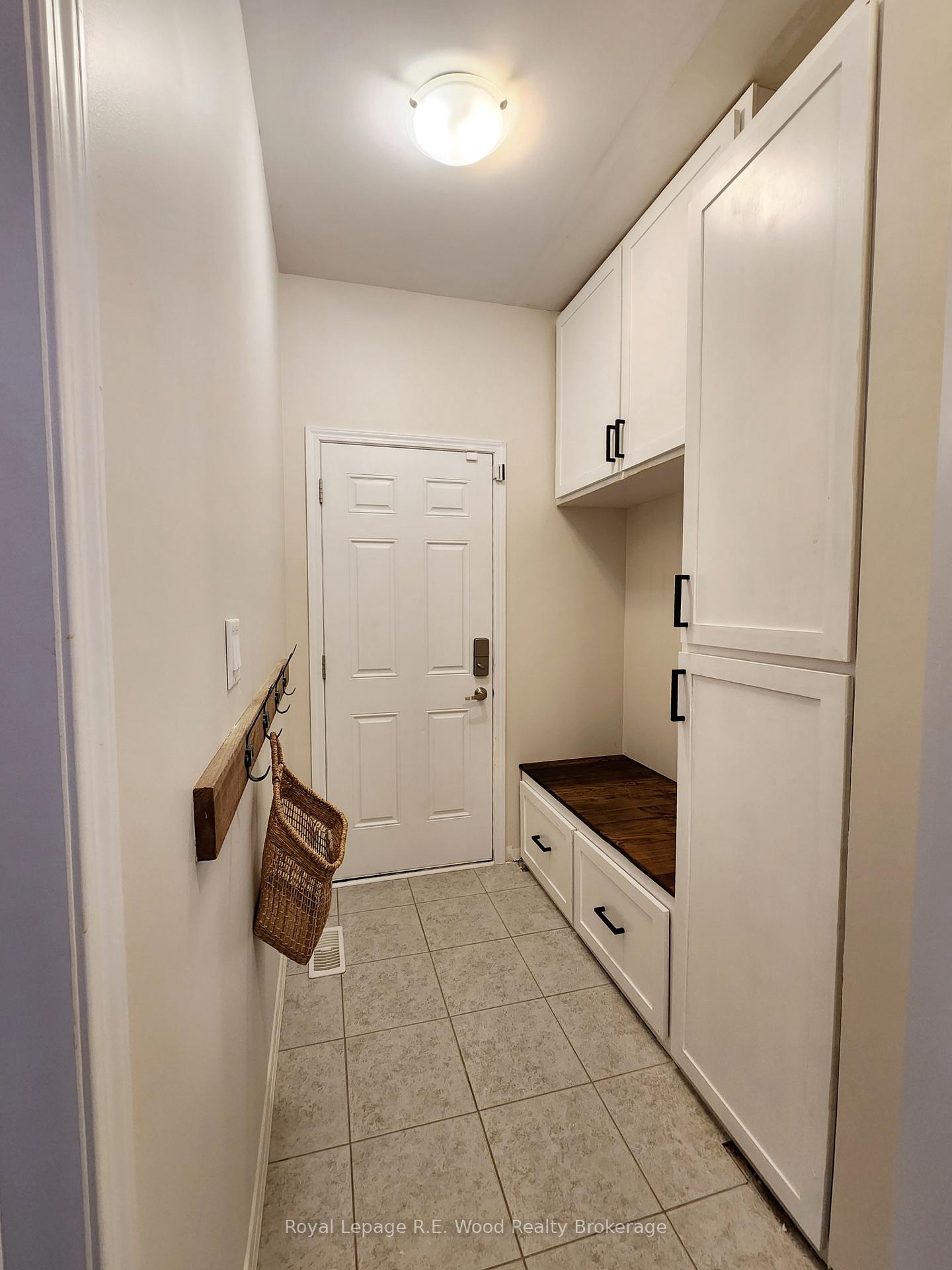 Photo 14 of 93 Cactus Crescent, Hamilton, Stoney Creek Mountain — HOMEH